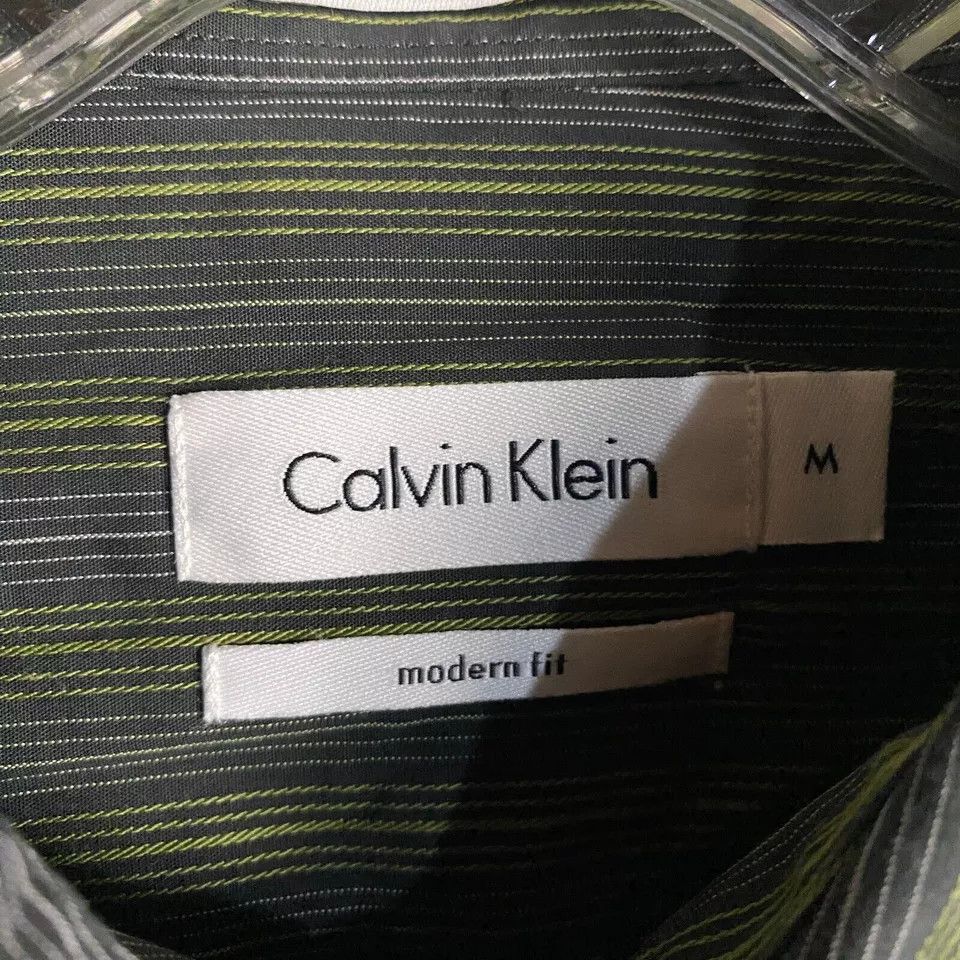 Calvin Klein Calvin Klein Shirt Men's Medium Modern Fit Striped Button Up Size US M / EU 48-50 / 2 - 3 Thumbnail