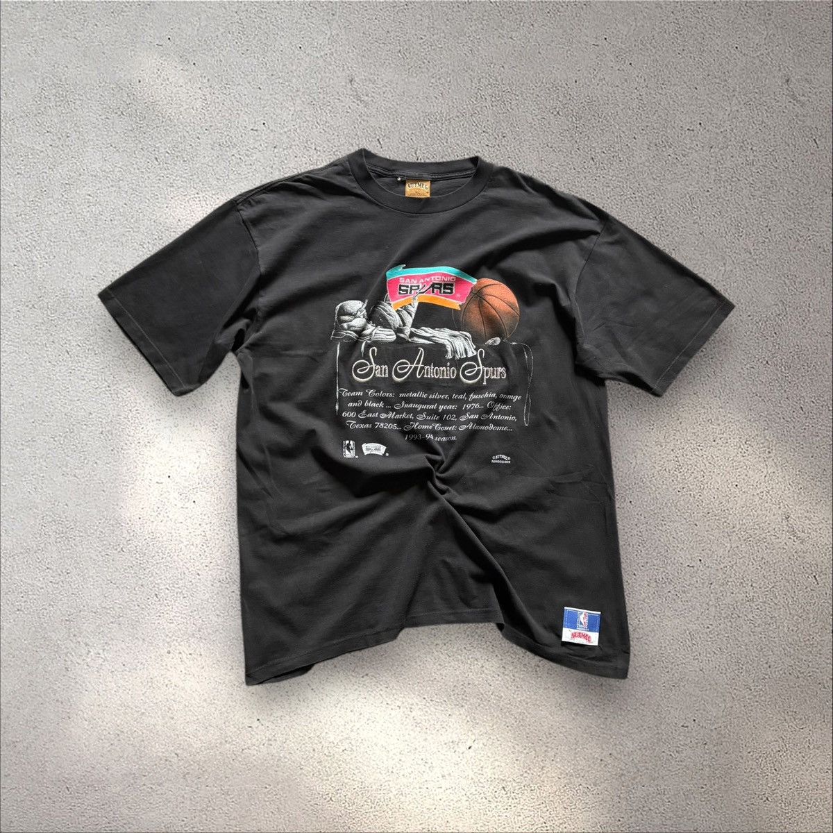Nutmeg Vintage 1994 Nutmeg San Antonio Spurs T-shirt - Made in USA Size US XL / EU 56 / 4 - 1 Thumbnail