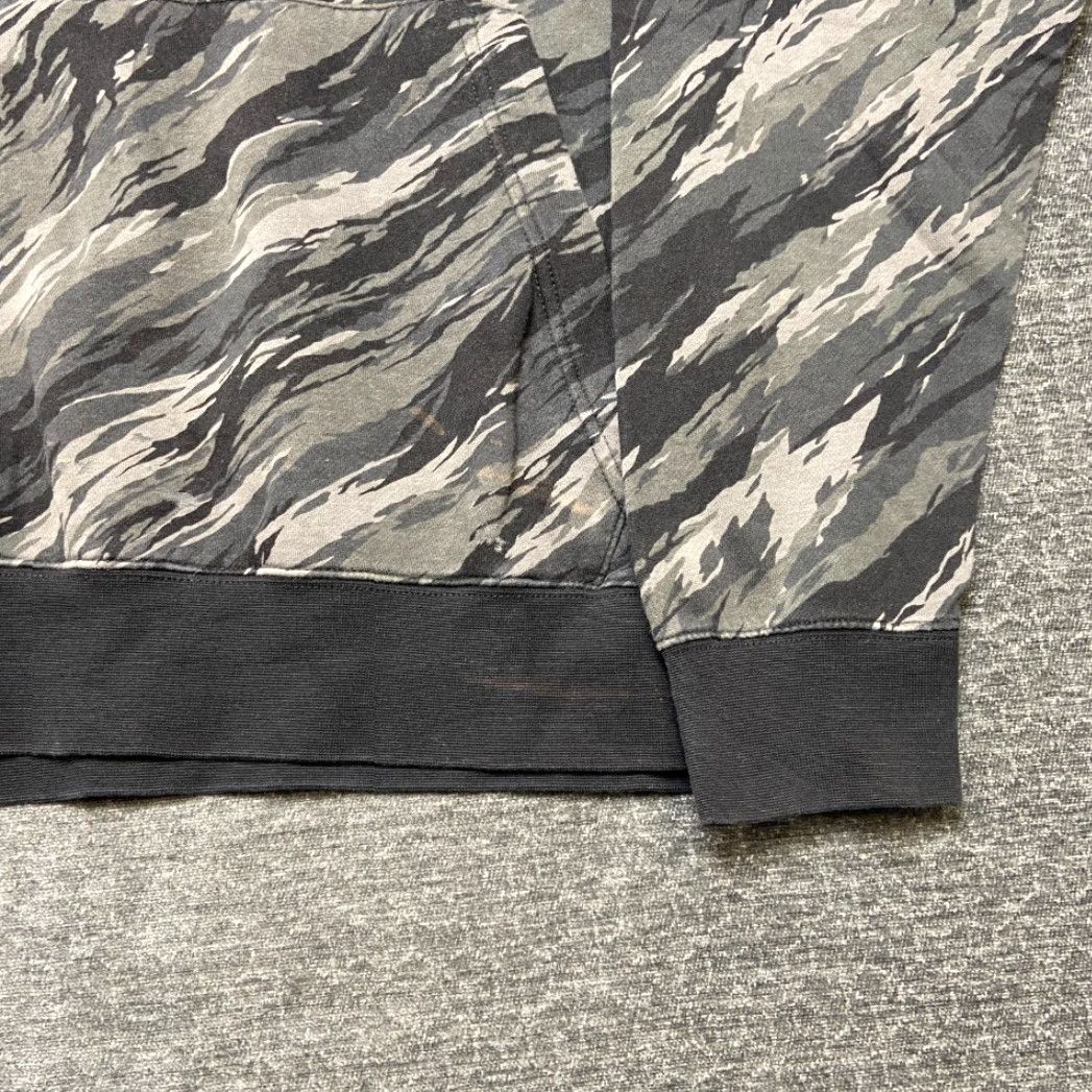 Nike Nike Hoodie Mens XL Black Gray Camo Logo Fleece Lined Kangaroo Pockets Winter Size US XL / EU 56 / 4 - 3 Thumbnail