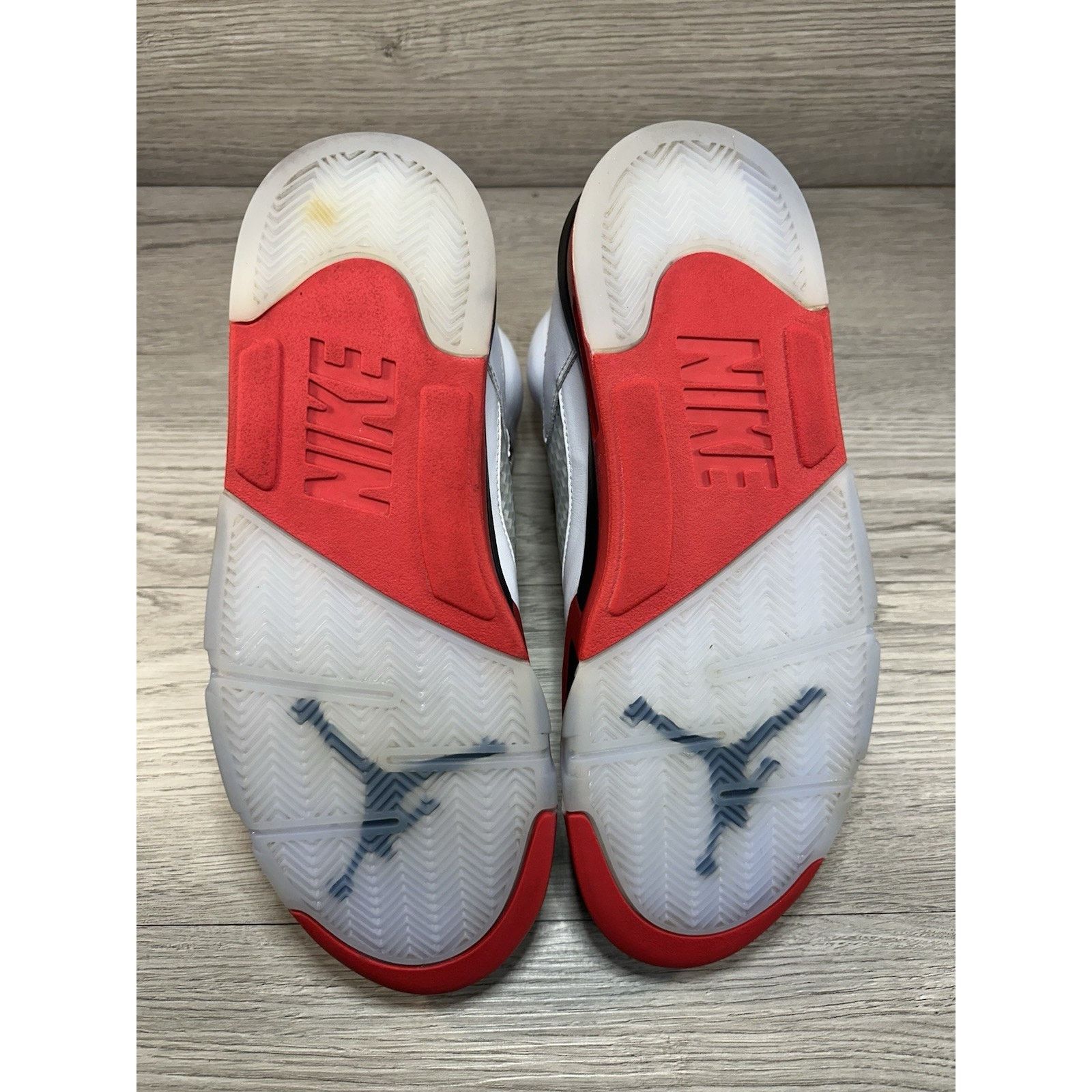 Jordan Brand Air Jordan 5 Retro Fire Red 2025 - Size 11 Size US 11 / EU 44 - 6 Thumbnail