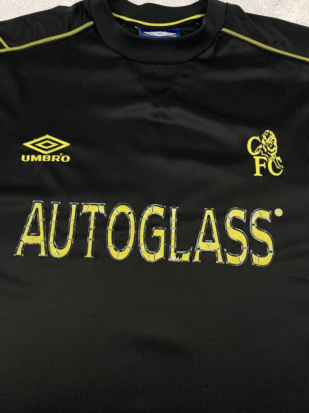 Chelsea Soccer Chelsea FC 1999/2000 Umbro Away Football ShirtAutoglass Size US L / EU 52-54 / 3 - 4 Thumbnail