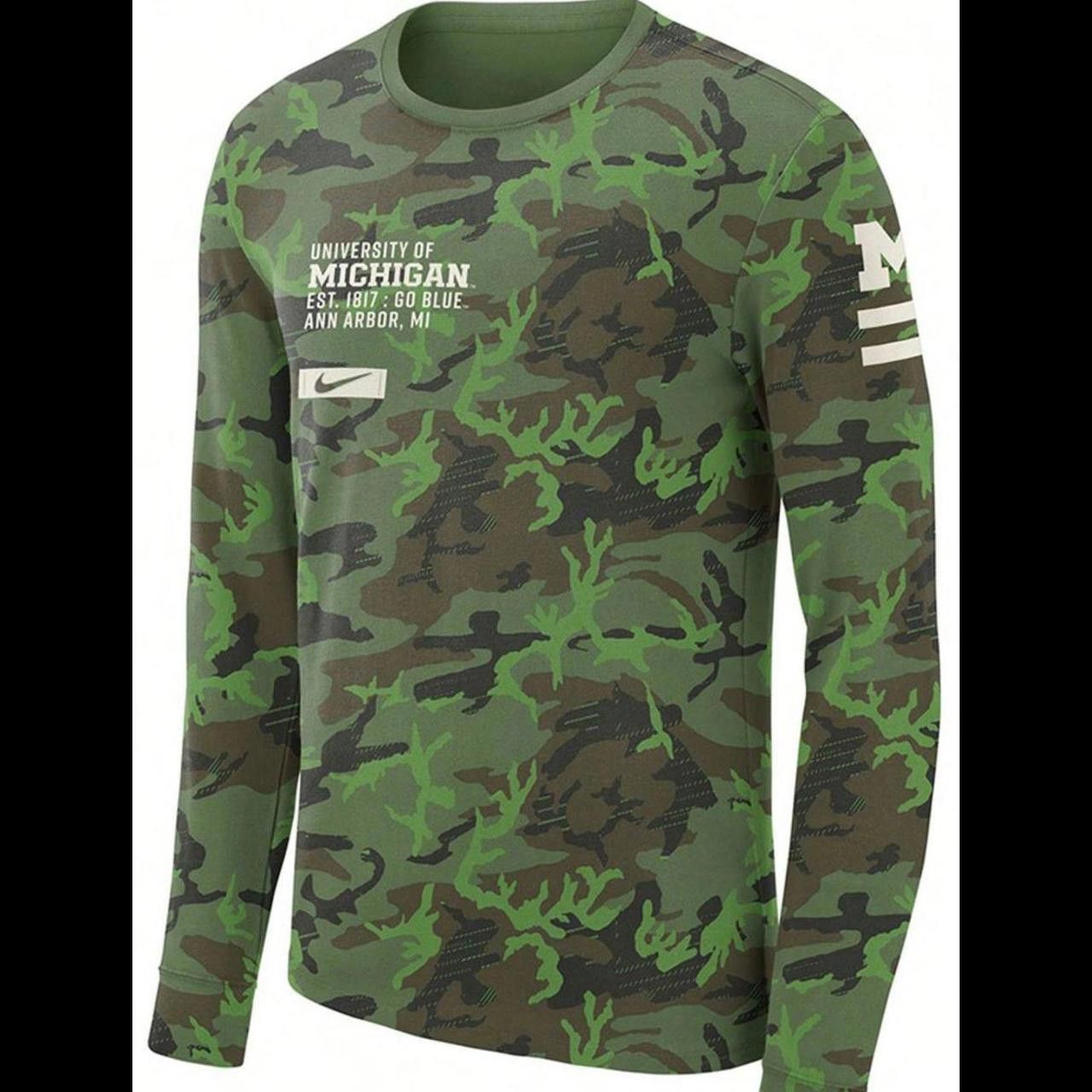 Nike Mens Nike Camo Michigan Wolverines Size US S / EU 44-46 / 1 - 1 Thumbnail