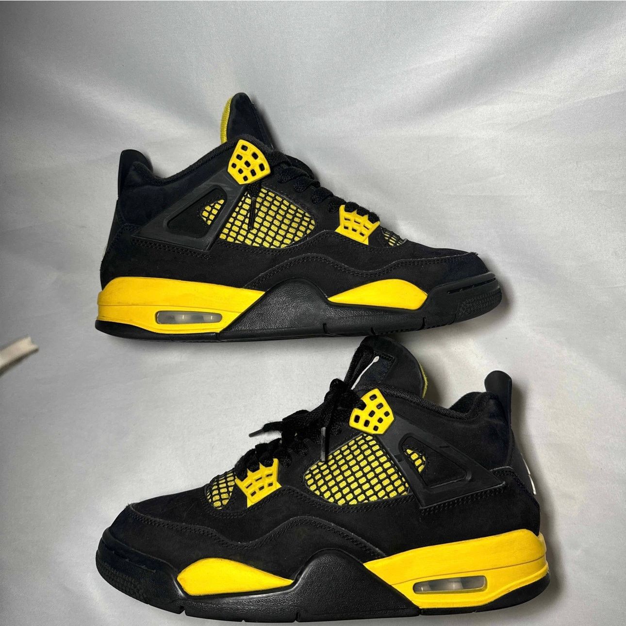 Jordan Brand × Nike Size 7.5 - Nike Air Jordan 4 Retro Thunder 2023 Men's Shoes Size US 7.5 / EU 40-41 - 2 Thumbnail