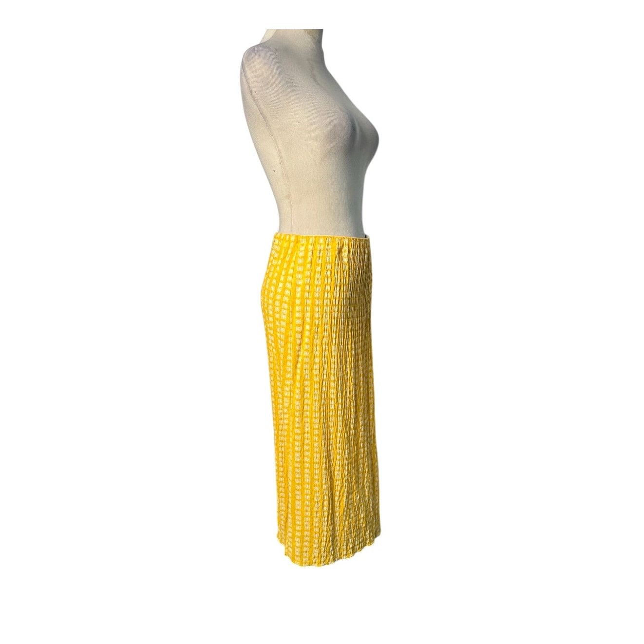 Urban Outfitters Urban Outfitters yellow butterfly midi skirt size Small Size 28" / US 6 / IT 42 - 9 Thumbnail