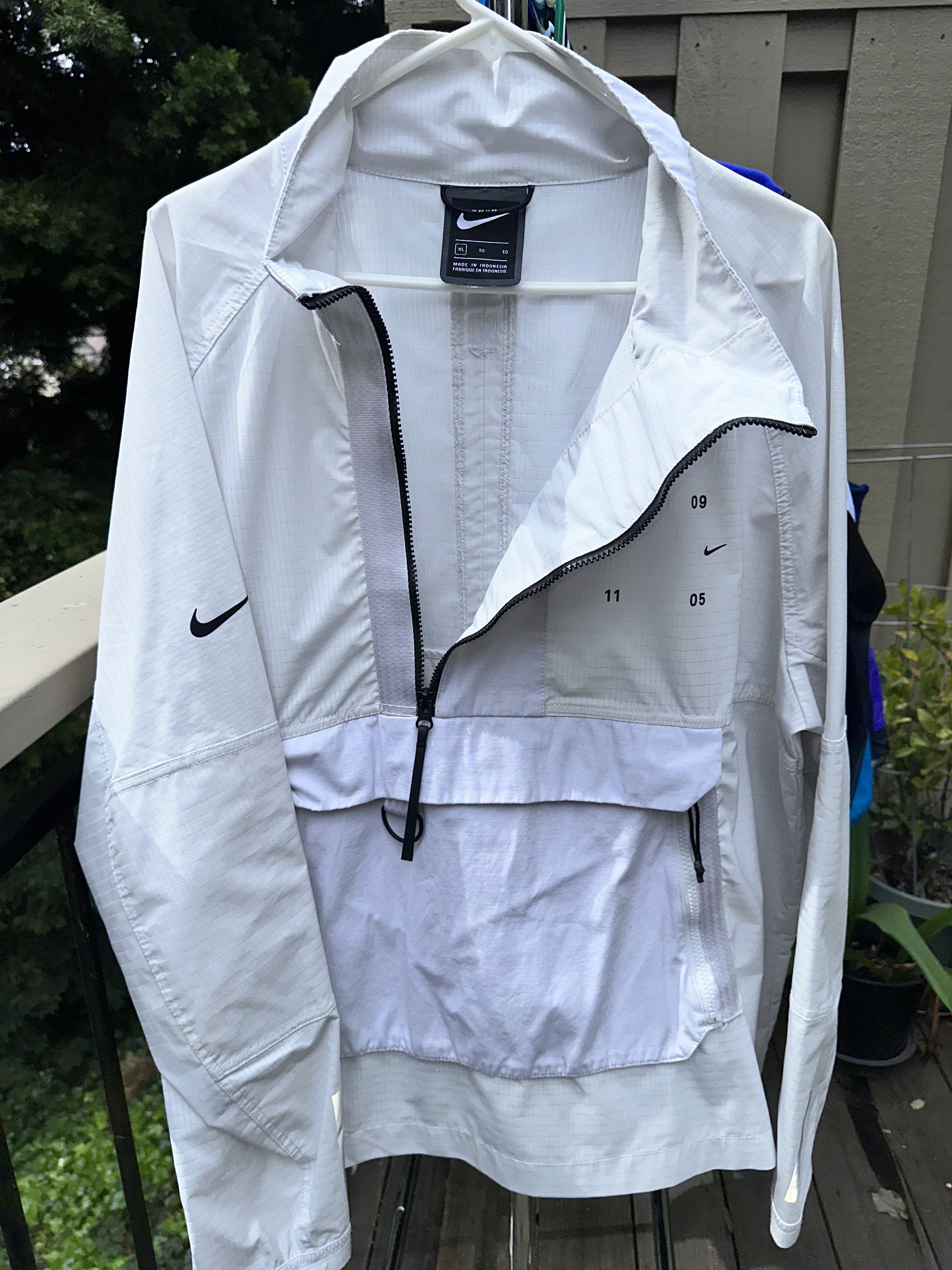 Nike Nike Tech Pack Reflective Windbreaker Asymmetric Anorak Size US XL / EU 56 / 4 - 5 Thumbnail