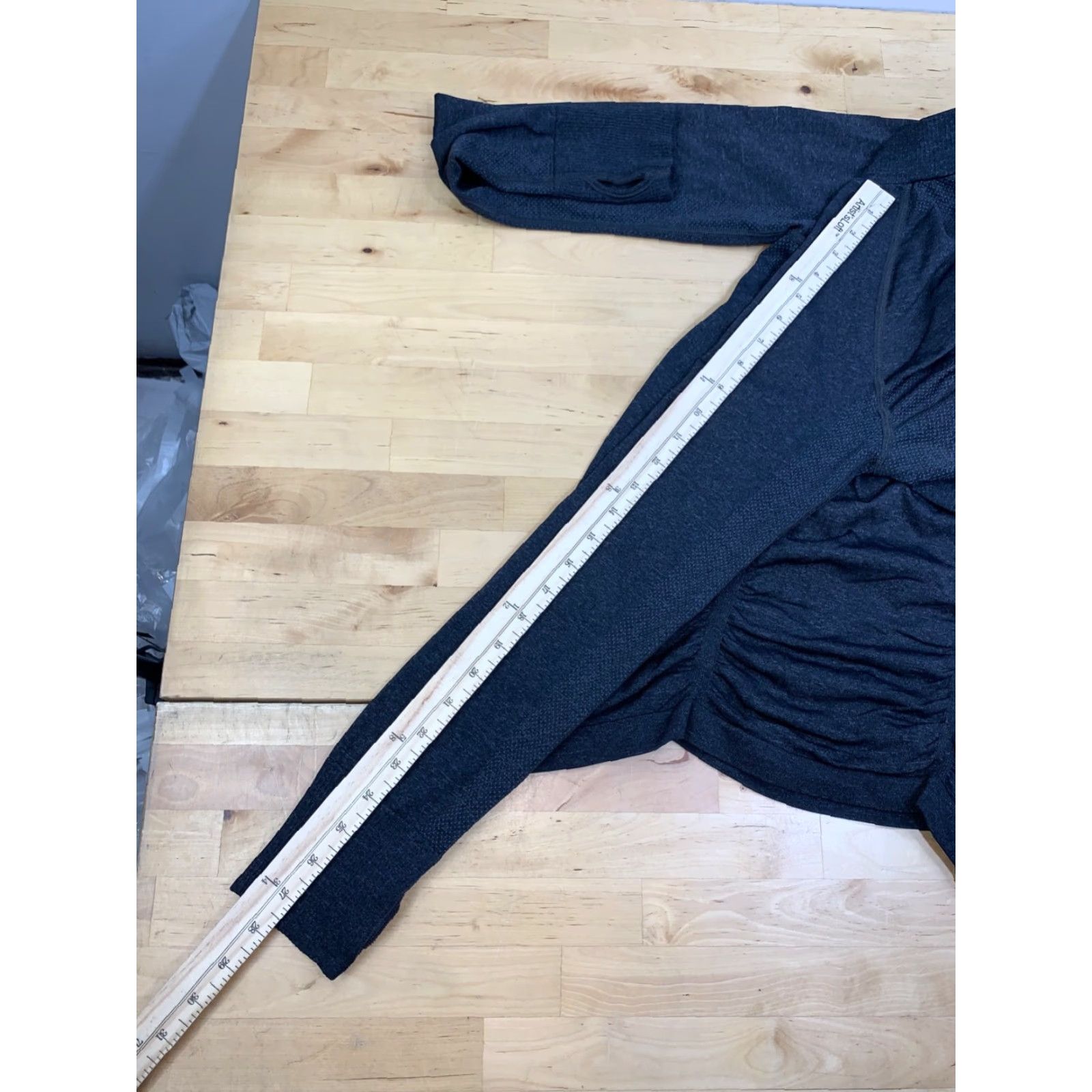 Athleta Athleta Sweatshirt Pullover 1/4 Zip Womens M Black Activewear Fitted Sweatshirt 1/4 Zip Black Athletic Urban Classic 12180 Size M / US 6-8 / IT 42-44 - 5 Thumbnail