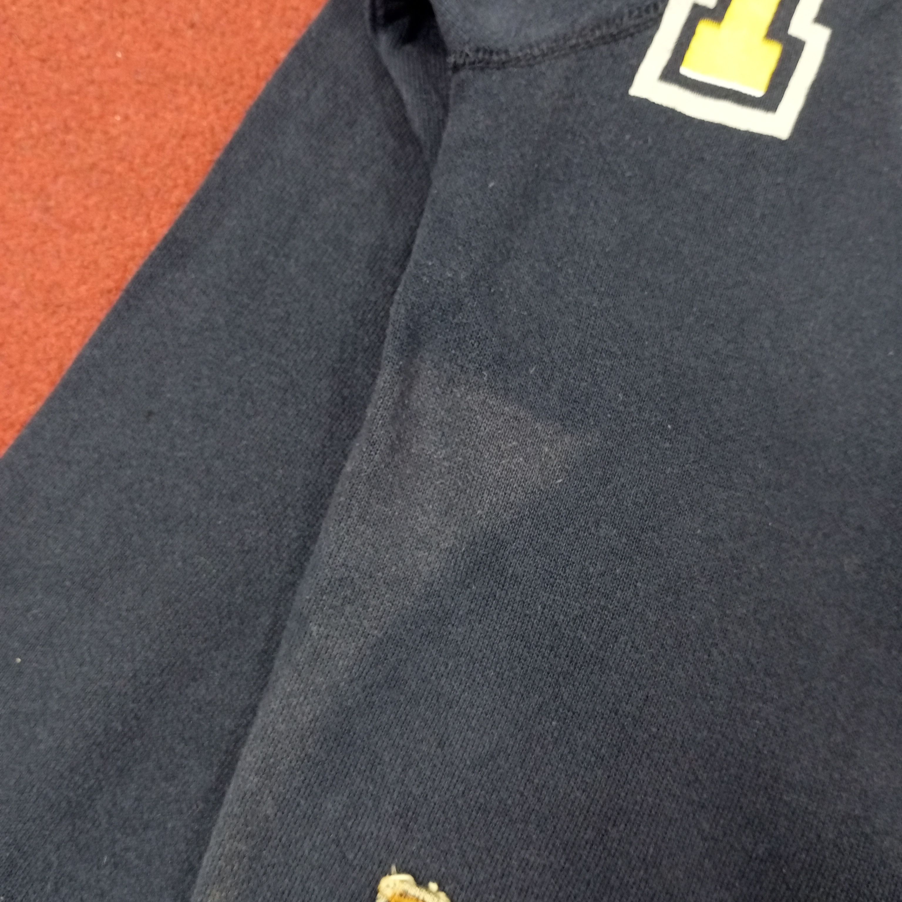 Vintage The University Of Michigan Jeans Style Sweatshirt c245n20 Size US L / EU 52-54 / 3 - 4 Thumbnail