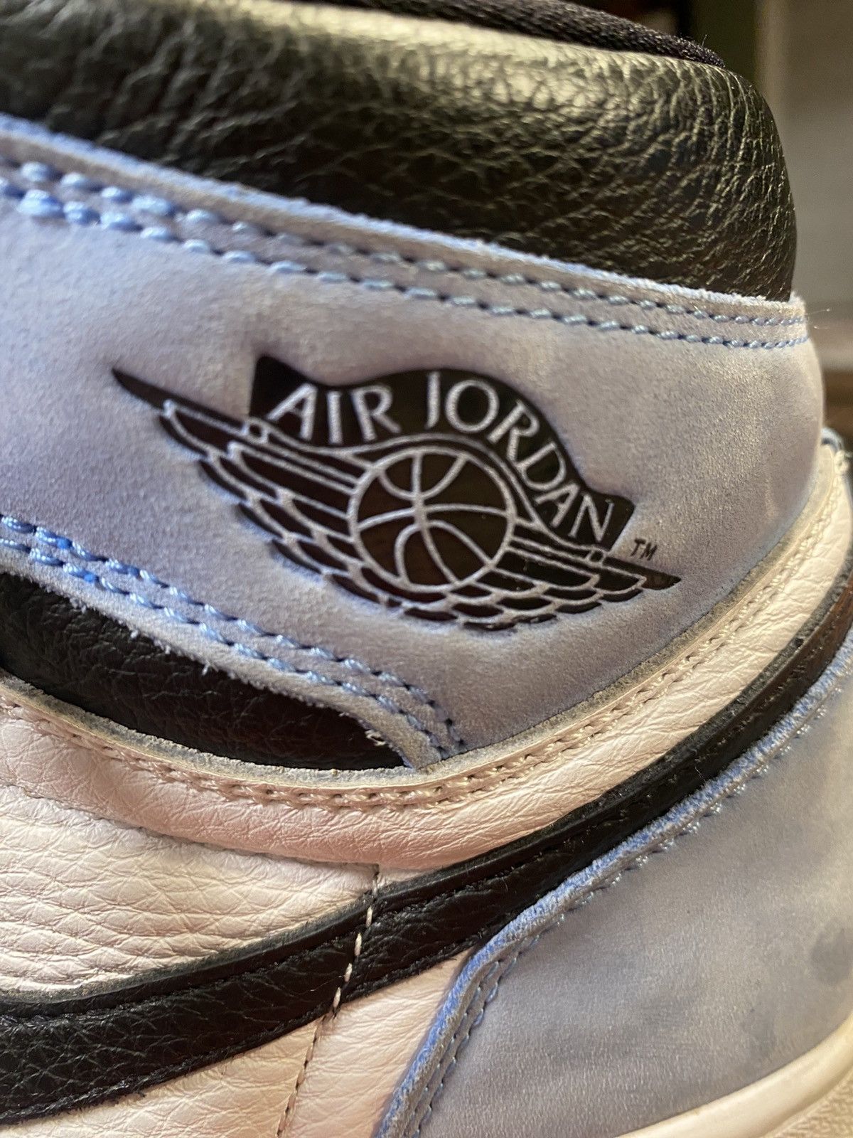 Jordan Brand × Nike Air Jordan 1 Retro High OG University Blue Size US 8.5 / EU 41-42 - 5 Thumbnail