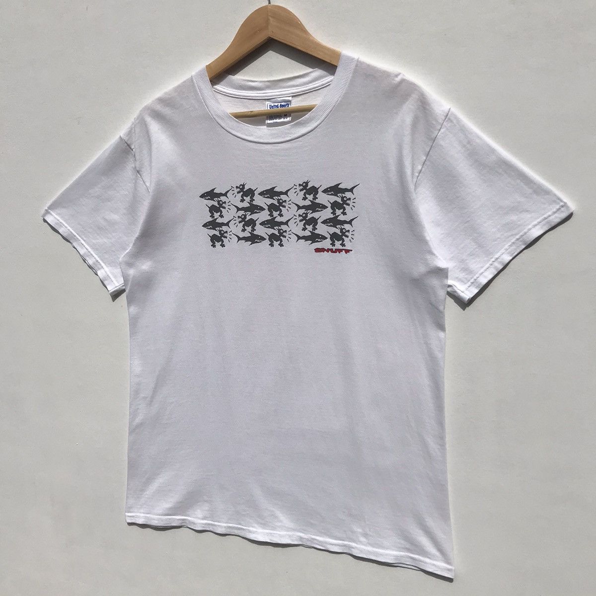 Band Tees × Vintage Vintage 90s Snuff Shark Dog Tour Tee Snuff British Pop Punk Size US M / EU 48-50 / 2 - 3 Thumbnail