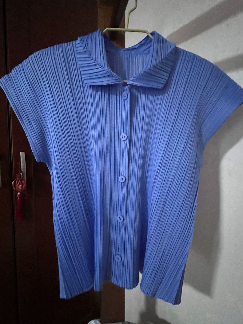 Issey Miyake Issey Miyake size:3 Blue pleated cardigan Size XS / US 0-2 / IT 36-38 - 1 Thumbnail