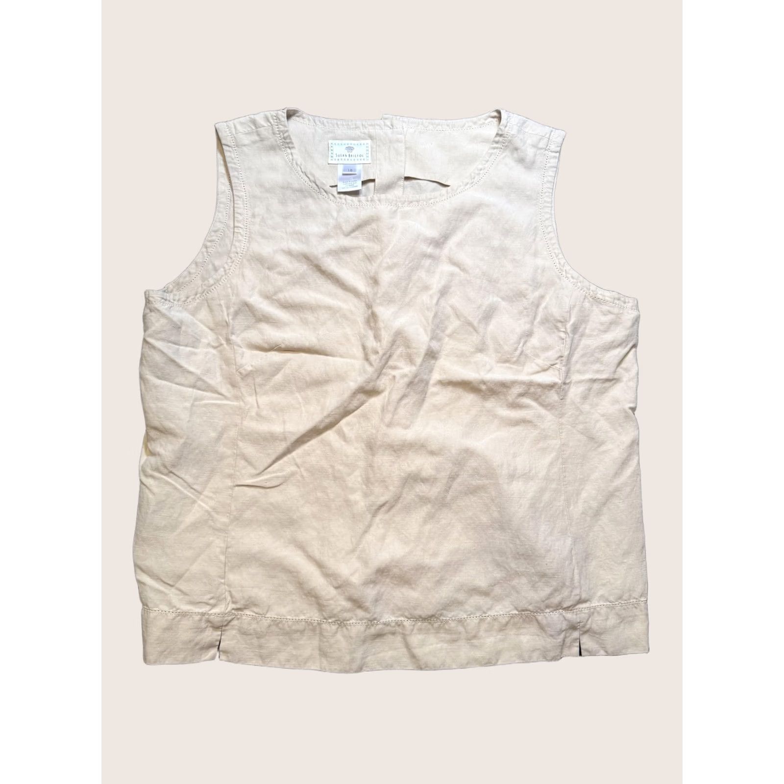 Vintage Susan Bristol Blouse Sleeveless Womens 18 Beige Button Back Tank Top Shell Size XXL / US 16-18 / IT 52-54 - 1 Thumbnail