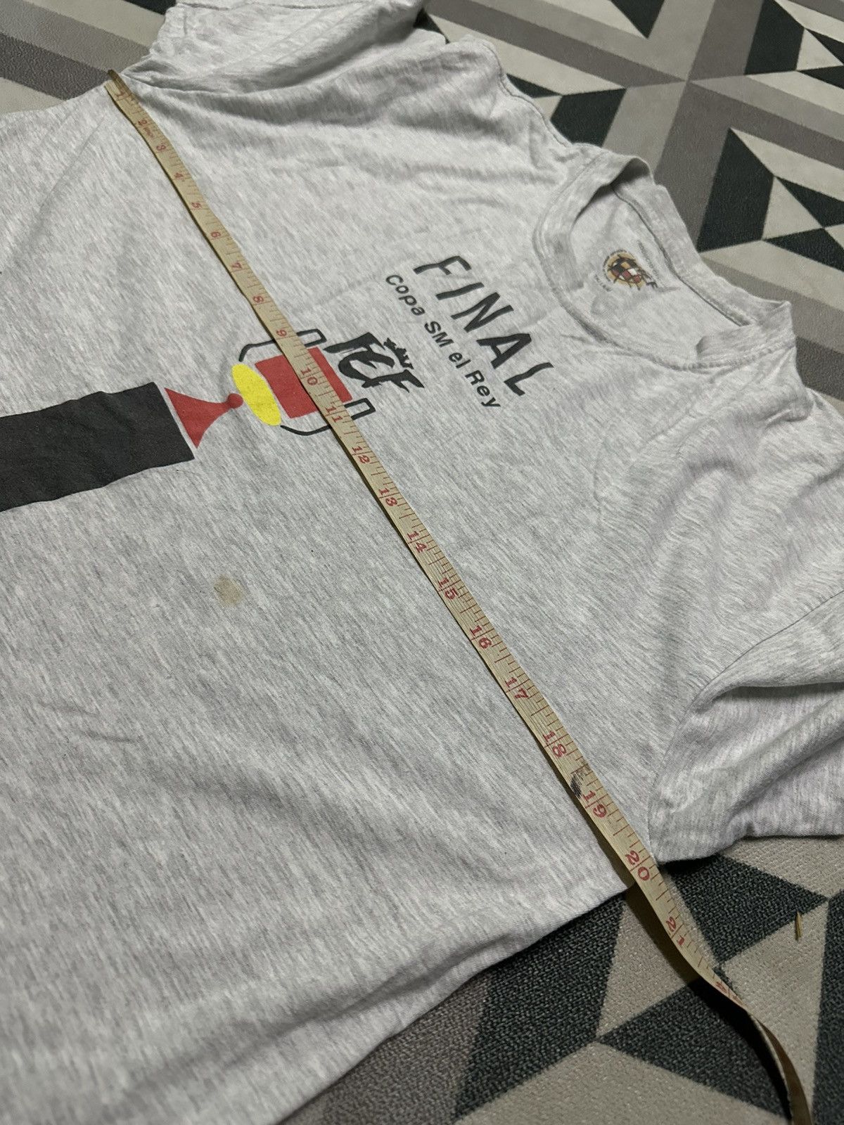Vintage 🔥Limited🔥 Final copa 2011 Barcelona vs real madrid tee Size US L / EU 52-54 / 3 - 7 Thumbnail