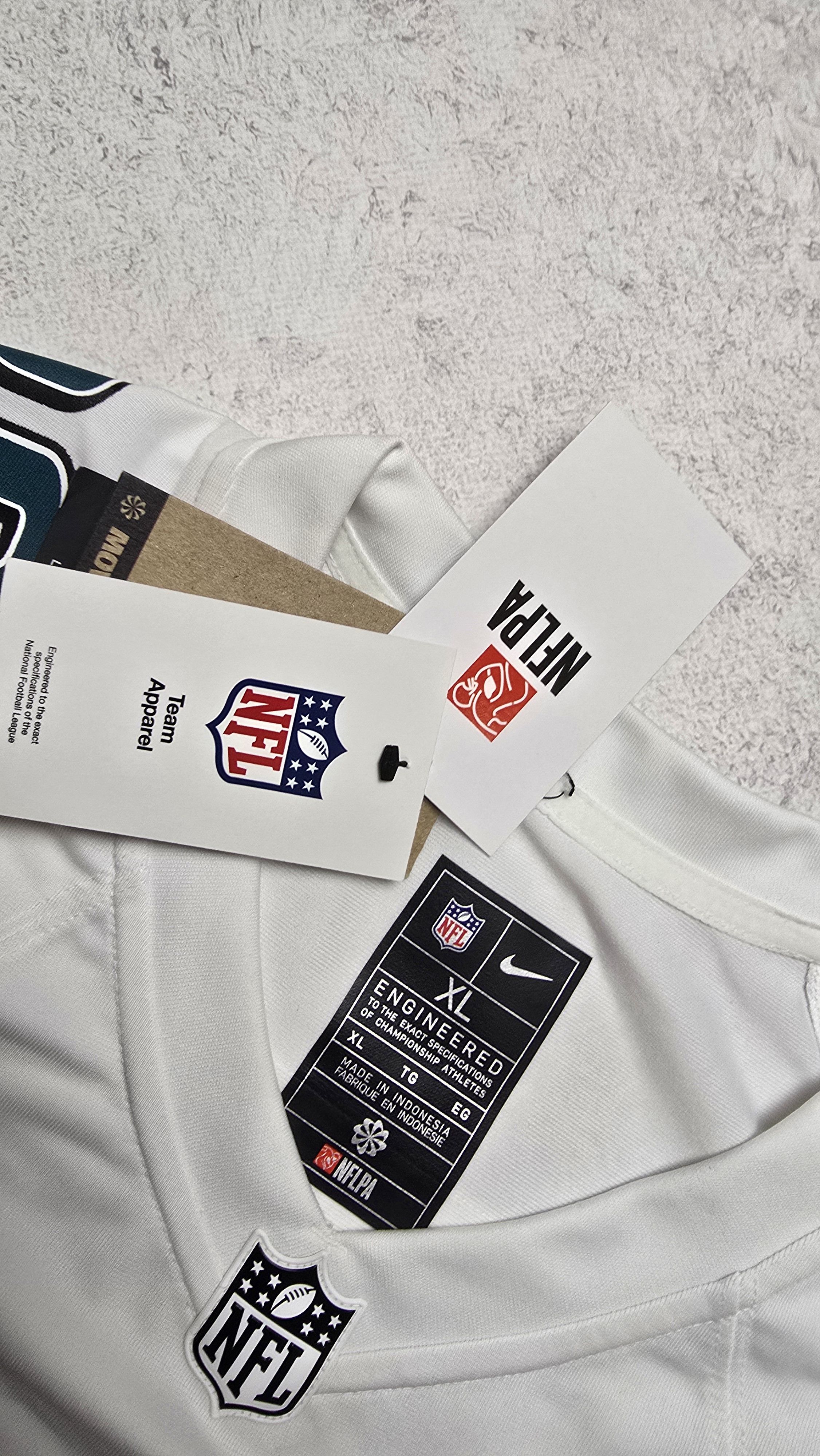 Nike Barkley Philadelphia Eagles Super Bowl LIX Fashion Jersey Size US XL / EU 56 / 4 - 17 Thumbnail