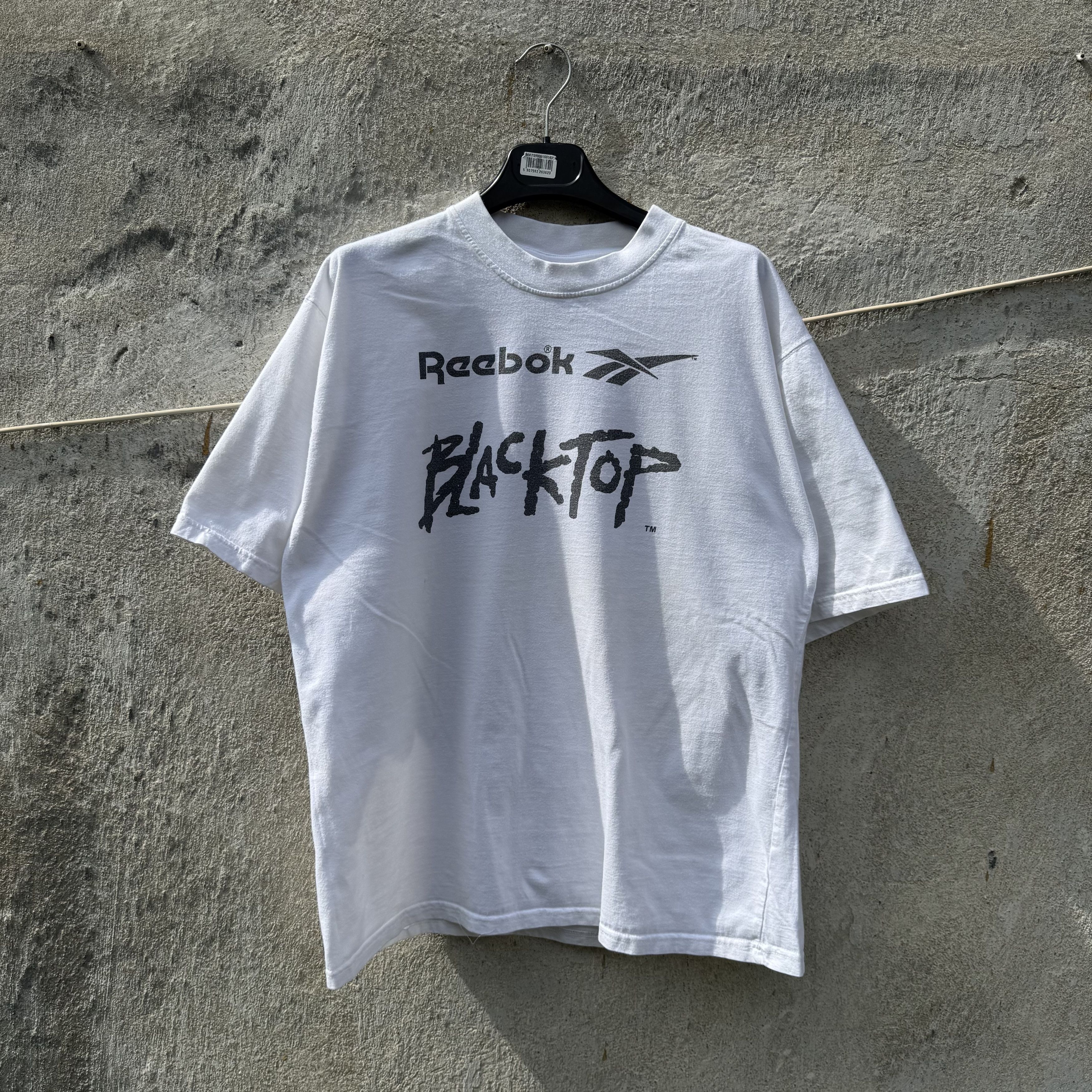 Reebok 90s Reebok Blacktop Logo White Vintage Tee Size US L / EU 52-54 / 3 - 1 Thumbnail