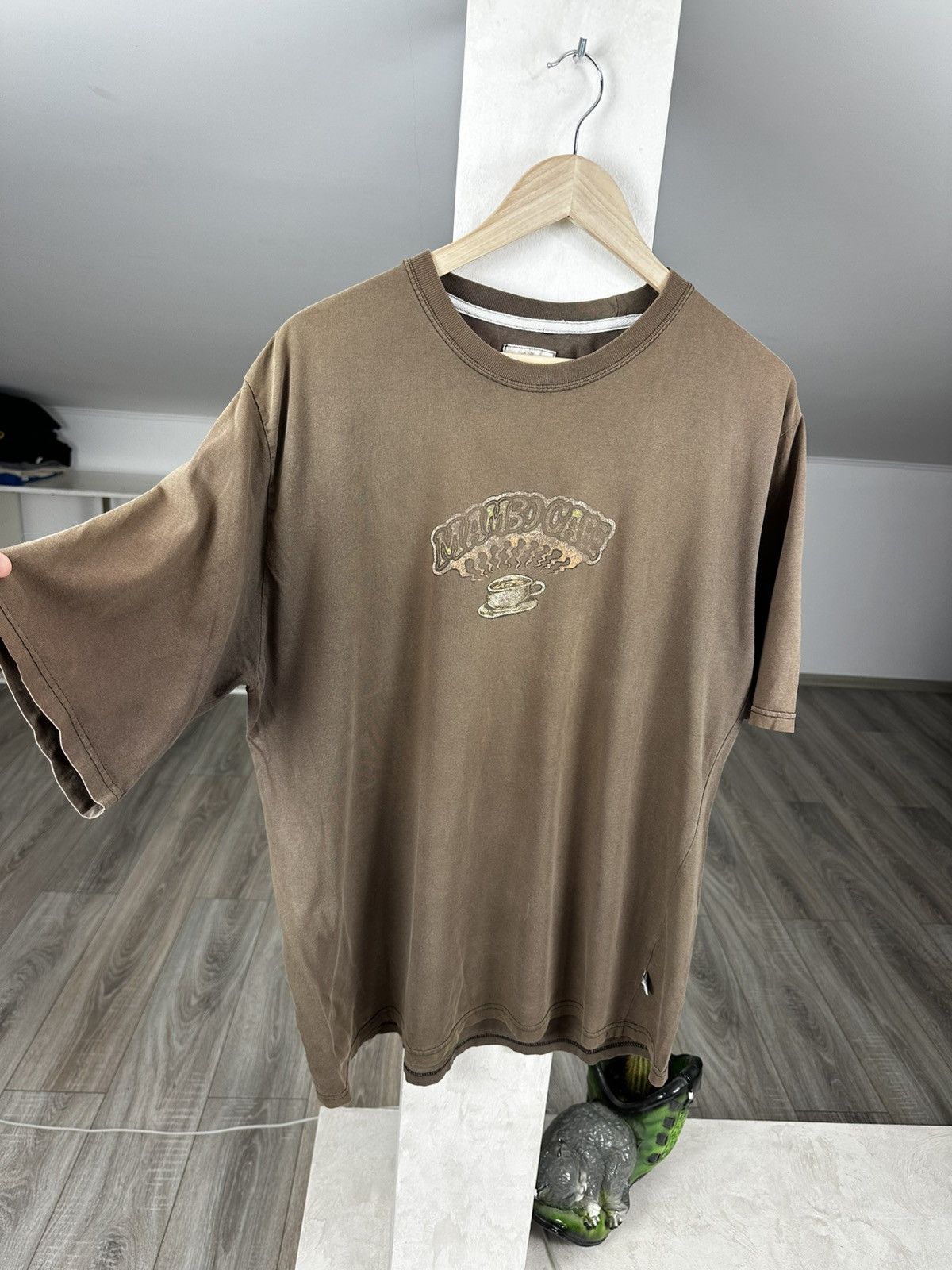 Vintage Vintage Mambo Cafe Brown Sun Faded Tee Shirts Surf Size US L / EU 52-54 / 3 - 2 Thumbnail