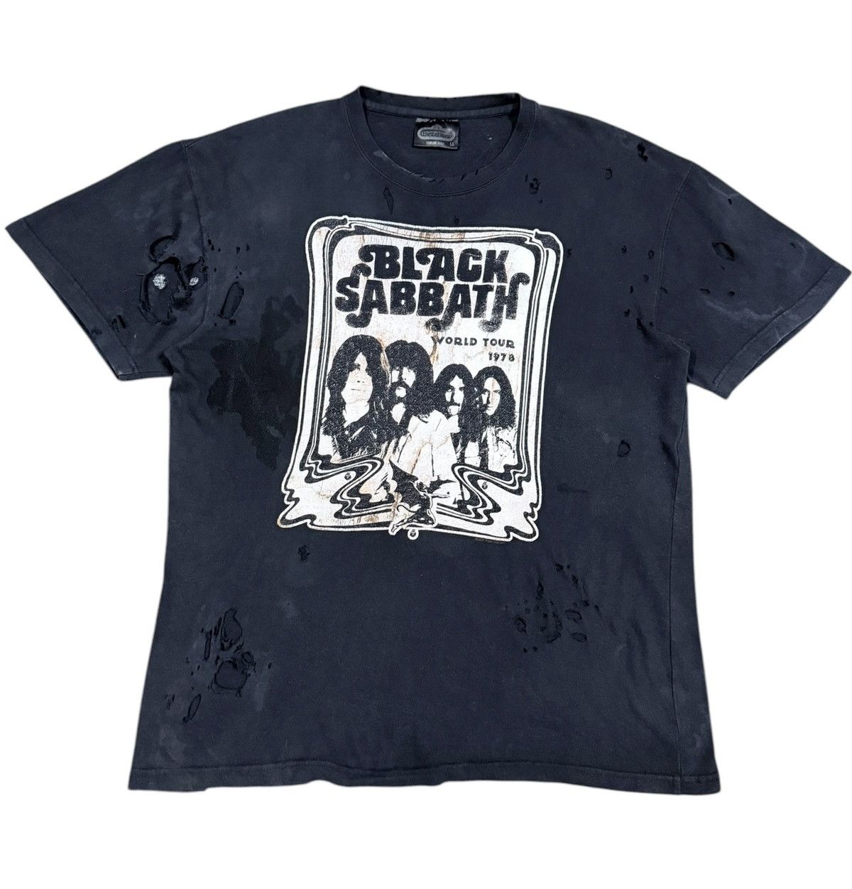 Black Sabbath Vtg🔥Y2k 2007 Black Sabath Ripped Disteressed Band Tee Size US L / EU 52-54 / 3 - 1 Thumbnail