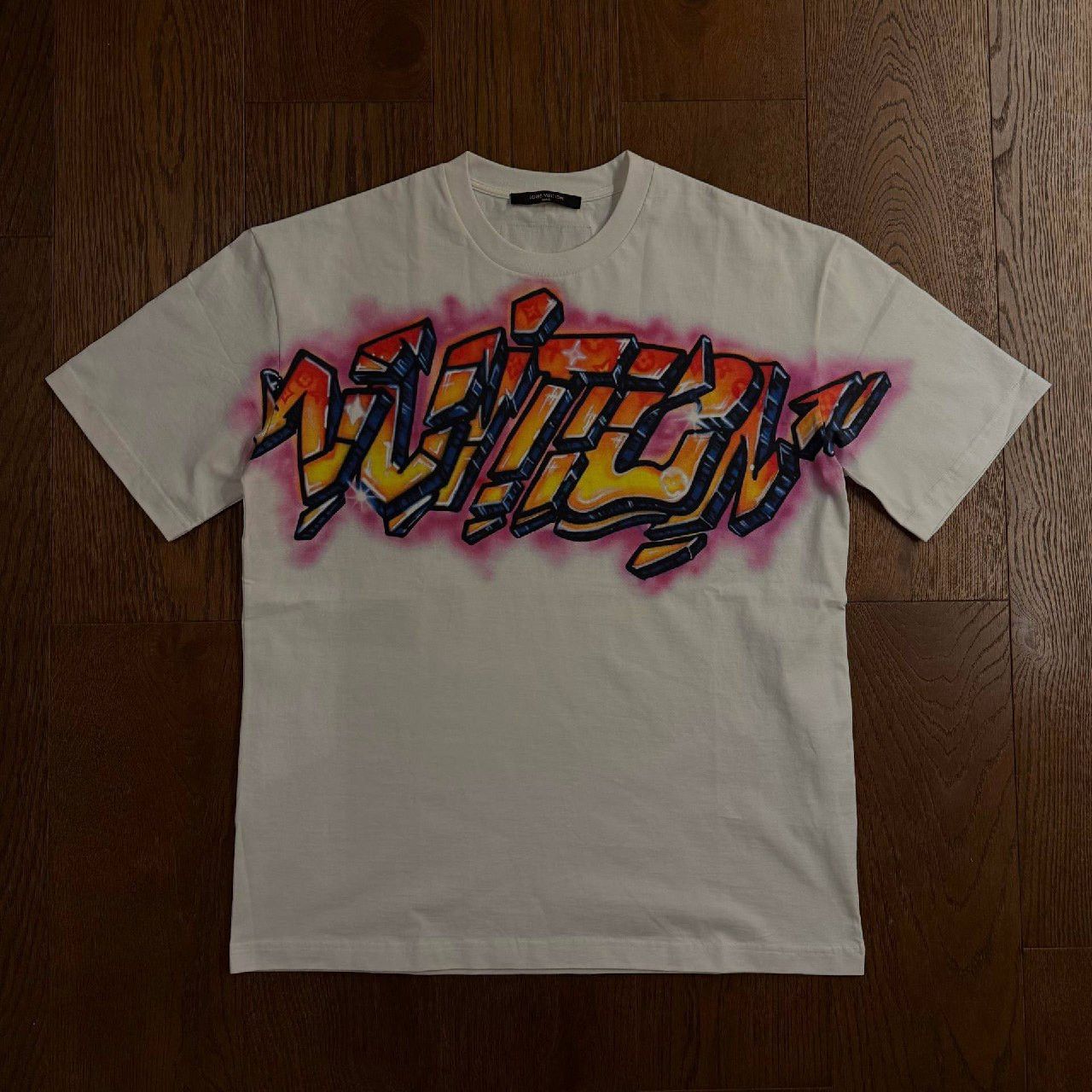 Louis Vuitton Louis Vuitton Graffiti Logo T-shirt Size US L / EU 52-54 / 3 - 1 Thumbnail