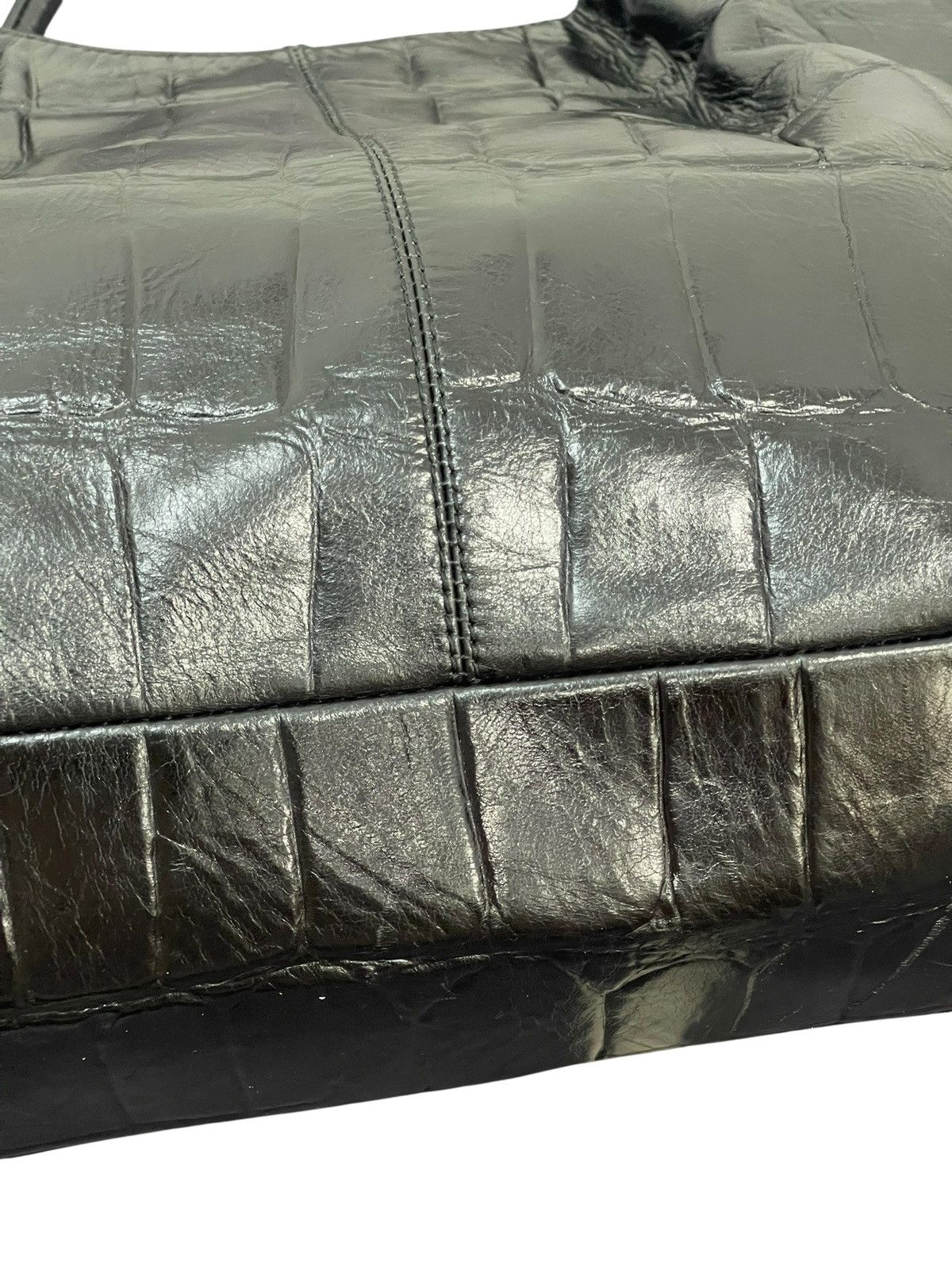 Genuine Leather Crocodile Embossed Leather Unknown Tote Shoulder Bag 7🟩 Size ONE SIZE - 14 Thumbnail