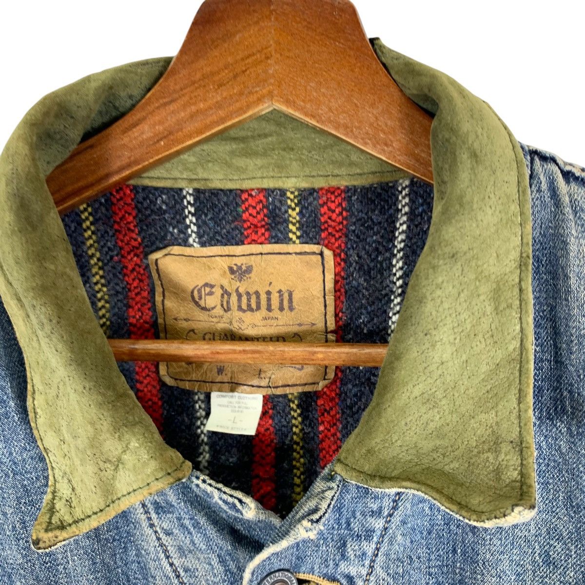 Edwin VINTAGE EDWIN DISTRESSED DENIM TRUCKERS JACKET Size US L / EU 52-54 / 3 - 5 Thumbnail