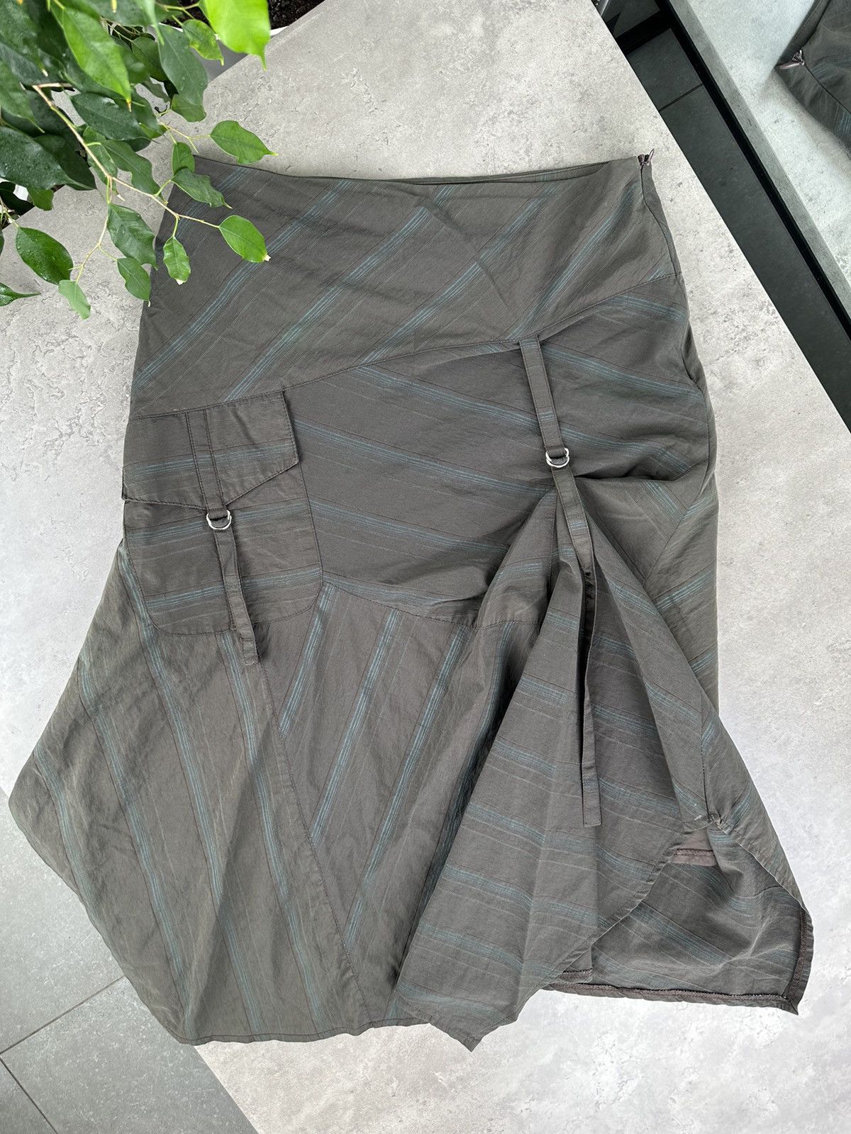 image of Avant Garde x Vintage Asymmetrical Midi Skirt in Green, Women's (Size 26)