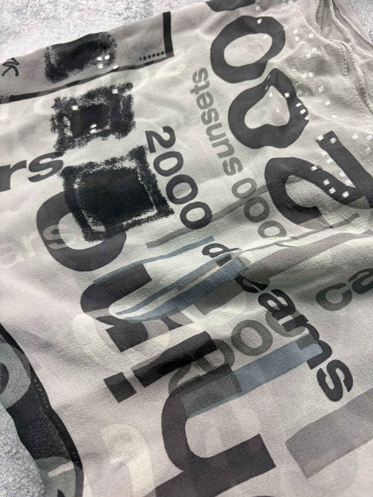 Moschino MOSCHINO Vintage Silk Monogram Scarf Paintings Luxury Punk Size ONE SIZE - 2 Thumbnail