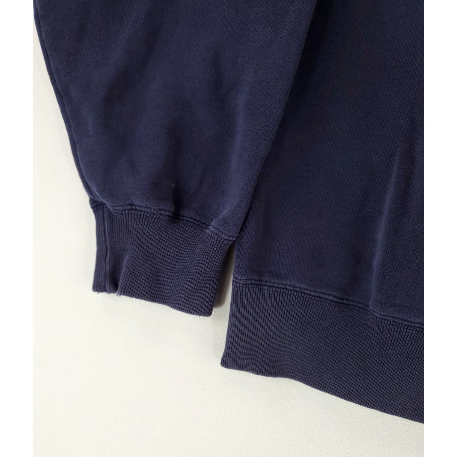 Tommy Hilfiger VINTAGE Tommy Hilfiger Sweatshirt Mens M Blue Distressed 90s Spellout Pullover Size US M / EU 48-50 / 2 - 6 Thumbnail