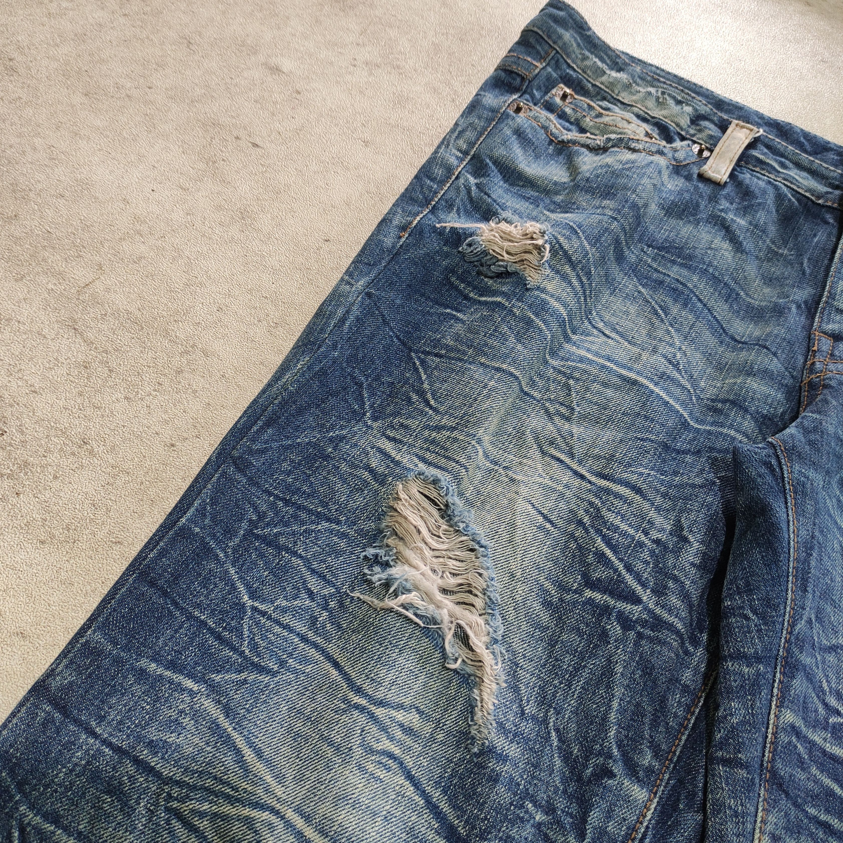 Tornado Mart Agate Label Distressed Flare Jeans — 2000s if6w9 Size US 32 / EU 48 - 10 Thumbnail