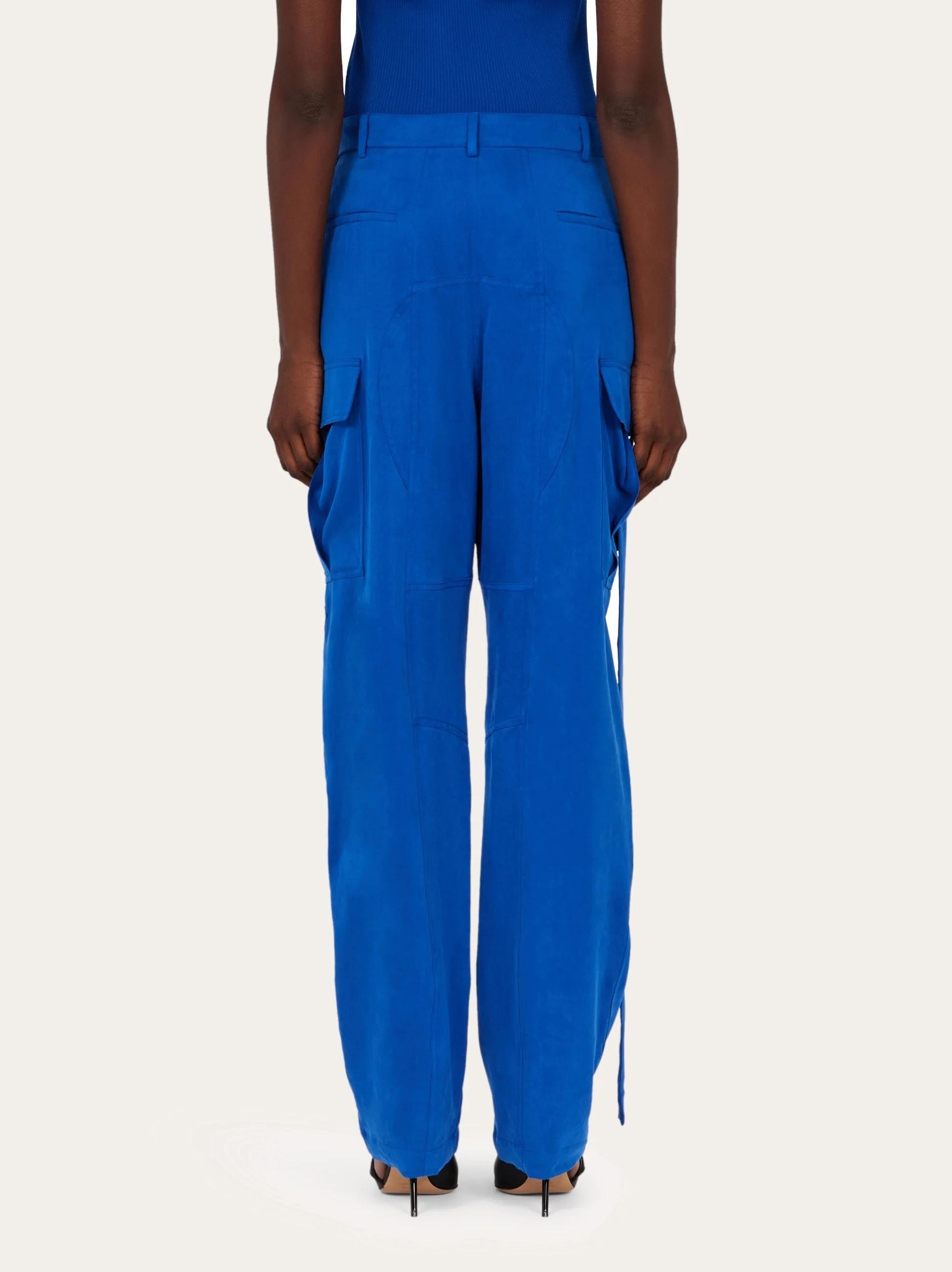 Salvatore Ferragamo o1s1rm0526 Lyocell Cargo Pant in Blue Size 27" / US 4 / IT 40 - 4 Thumbnail
