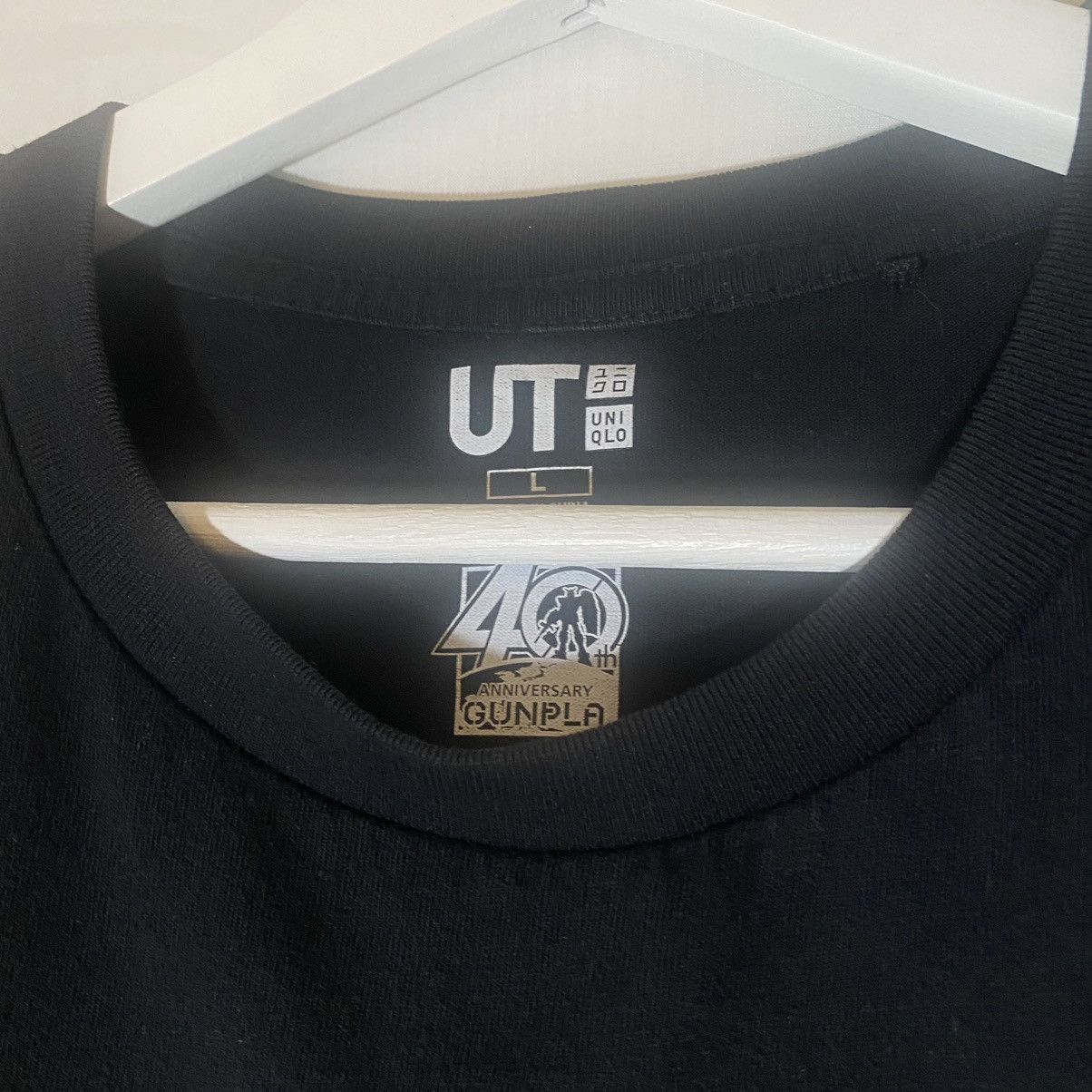 Uniqlo Uniqlo Gundam T-shirt Size US L / EU 52-54 / 3 - 5 Thumbnail