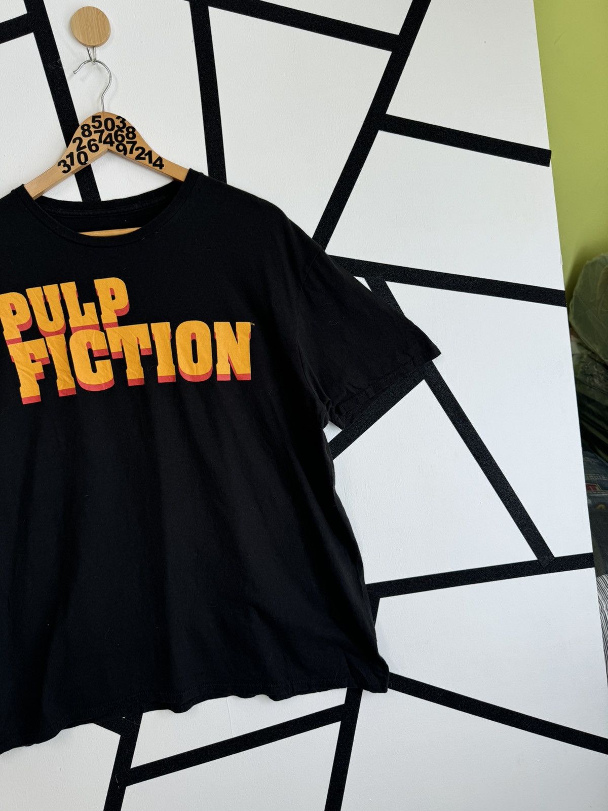 Band Tees Vintage Movie Pulp Fiction 2020 Tee Size US XL / EU 56 / 4 - 4 Thumbnail