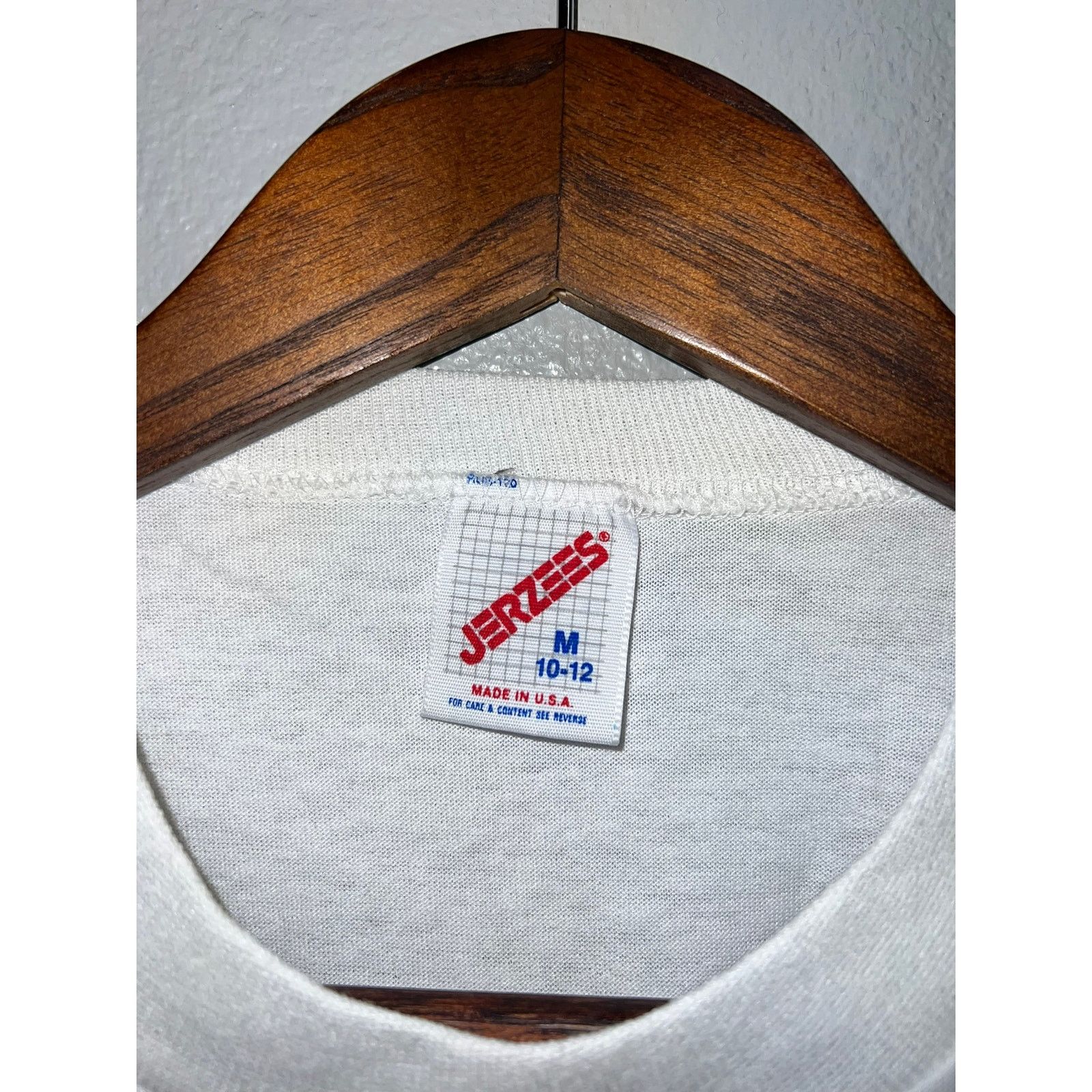 Jerzees 90s Youth Cherokee Native American Feather Shirt Tee Kid's M Size M / US 6-8 / IT 42-44 - 7 Thumbnail