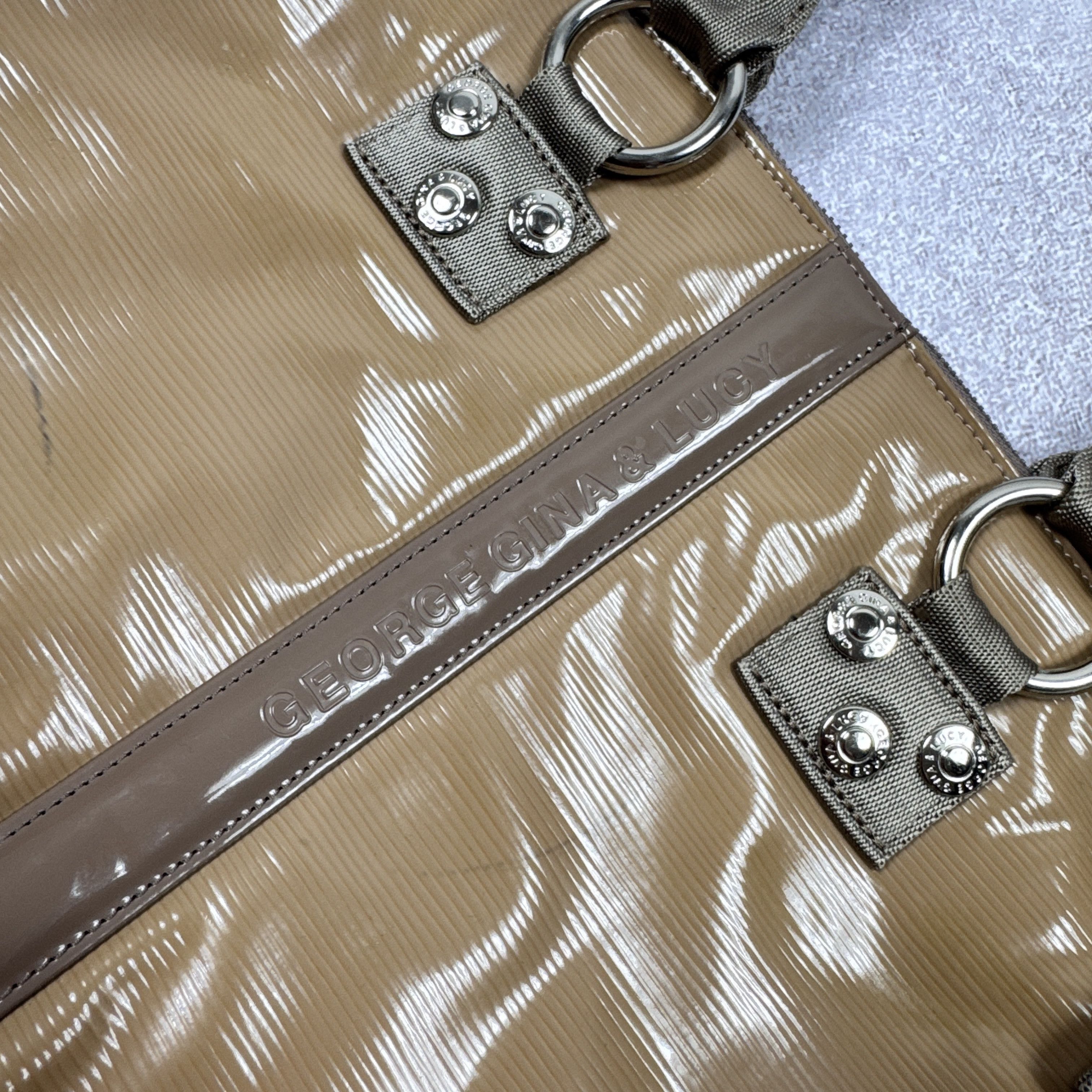 Designer × George Gina & Lucy GGL GEORGE GINA & LUCY FAINAWAY GLOSS HANDLE BAG Size ONE SIZE - 5 Thumbnail