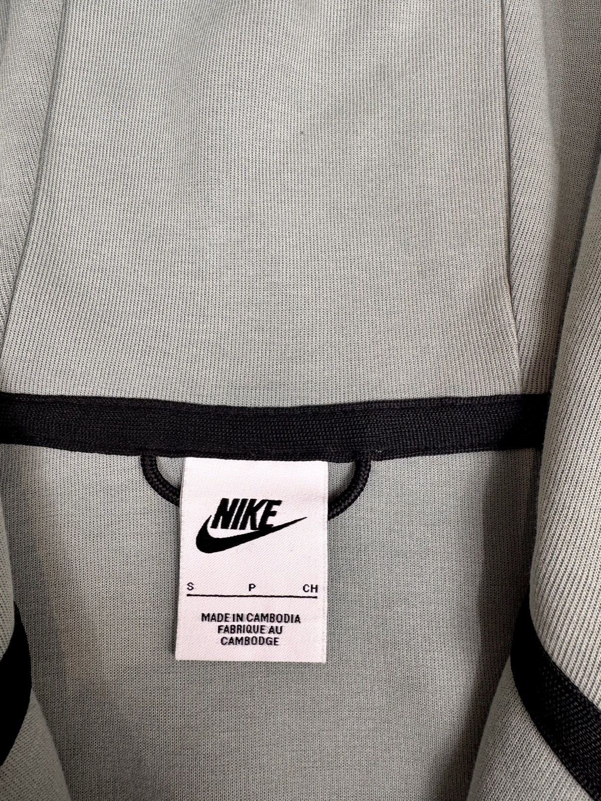 Nike Nike Men Tech Fleece Basic Zip Hoodie Grey/Green Size S Size US S / EU 44-46 / 1 - 6 Thumbnail