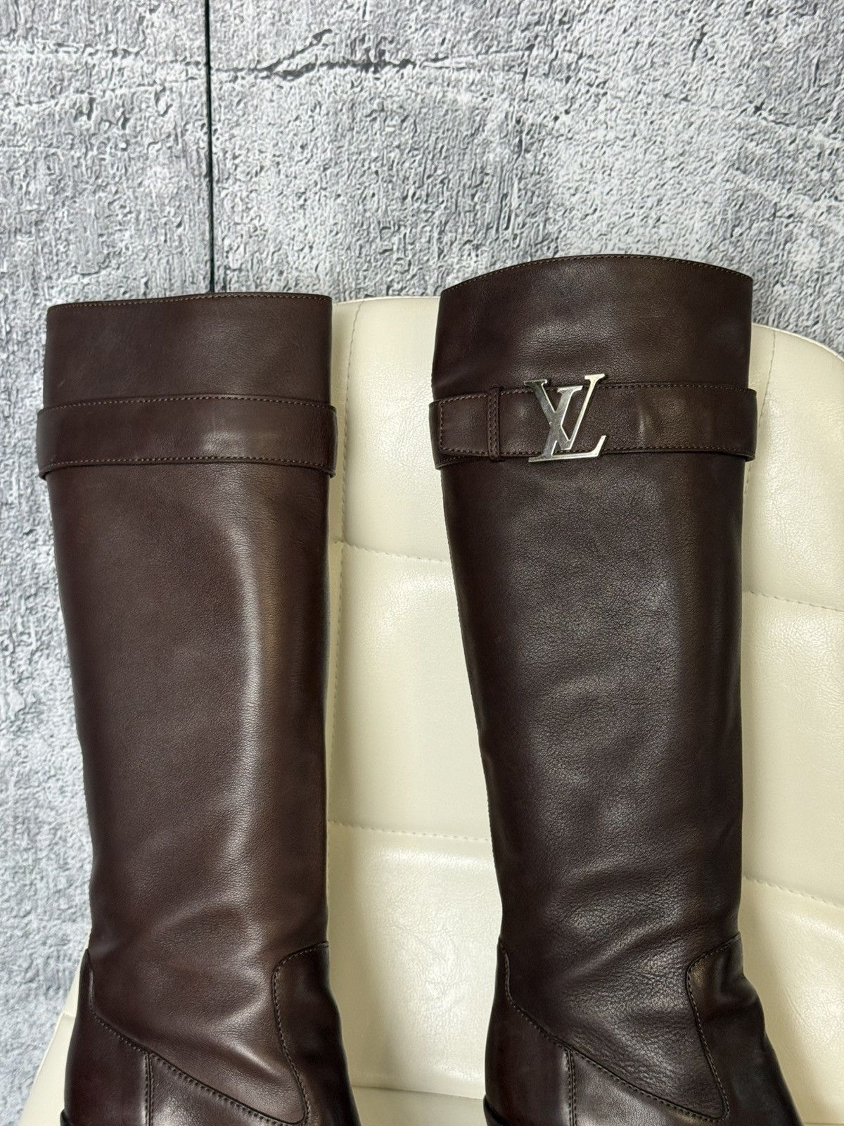 Louis Vuitton Louis Vuitton LV Logo Knee High Boots Leather Block Heel Size US 7 / IT 37 - 7 Thumbnail
