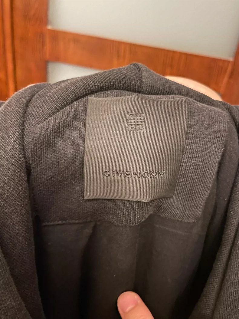 Givenchy Givenchy Classic Hot Hole Hoodie Size US M / EU 48-50 / 2 - 3 Thumbnail