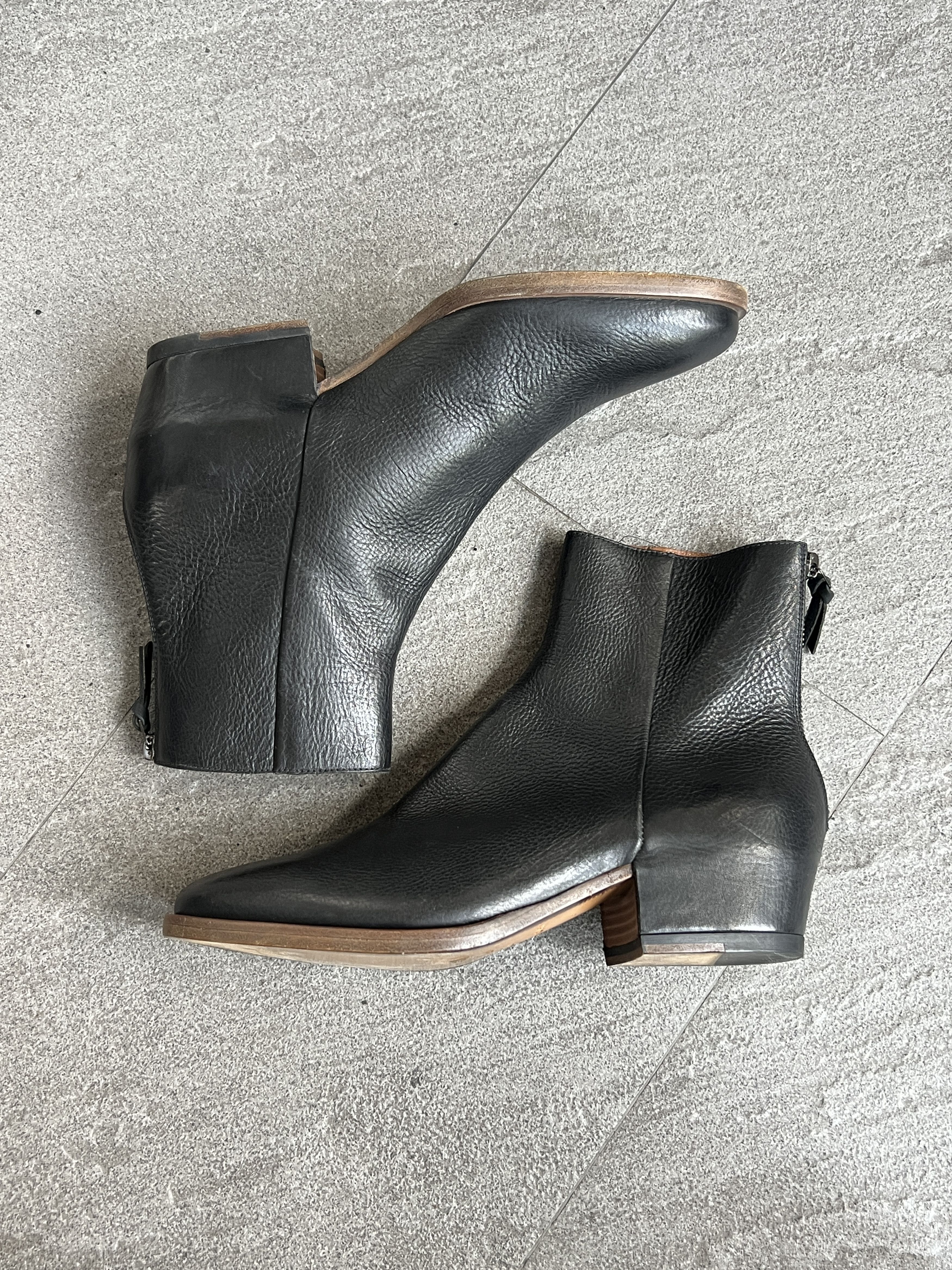 Givenchy Givenchy Leather Side Zip Ankle Boots EU 41 Black Size US 8 / EU 41 - 6 Thumbnail