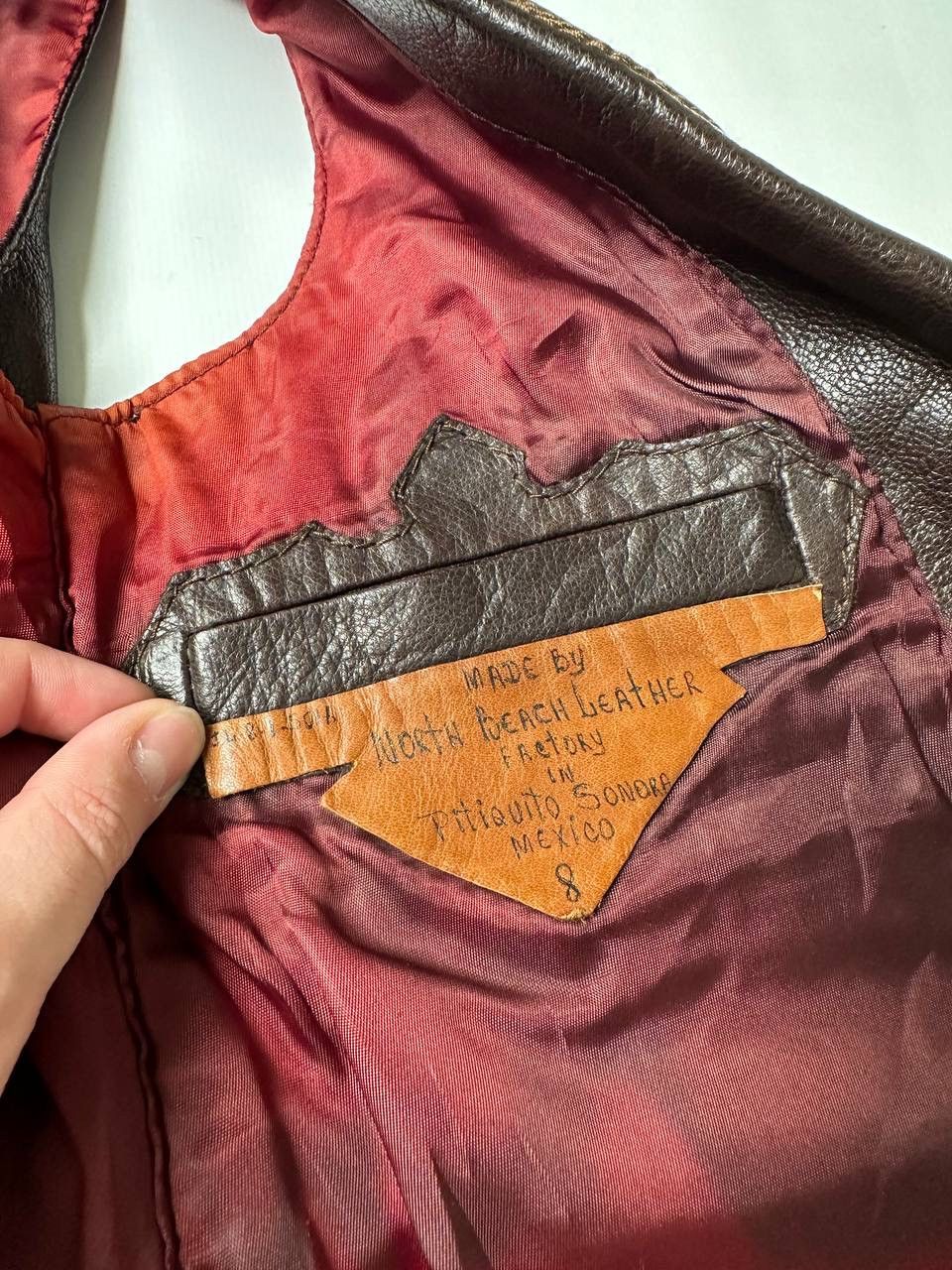 Cowboy Equipment 80s Cowboy Handmade Wester Leather Vest Mexico Vintage Spain Size S / US 4 / IT 40 - 14 Thumbnail
