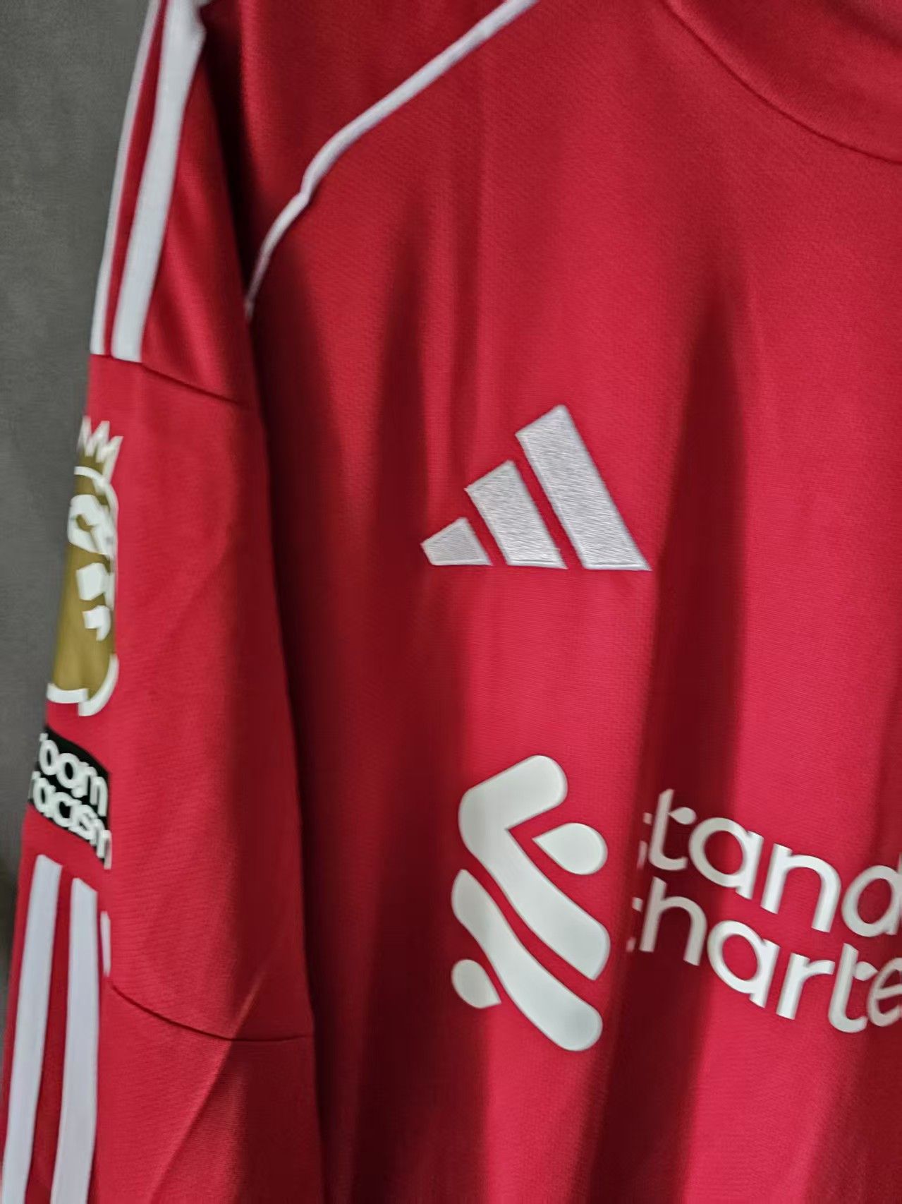 Other 2025 26 Liverpool 11 Mohamed Salah Jersey Longsleeve Size US M / EU 48-50 / 2 - 5 Thumbnail