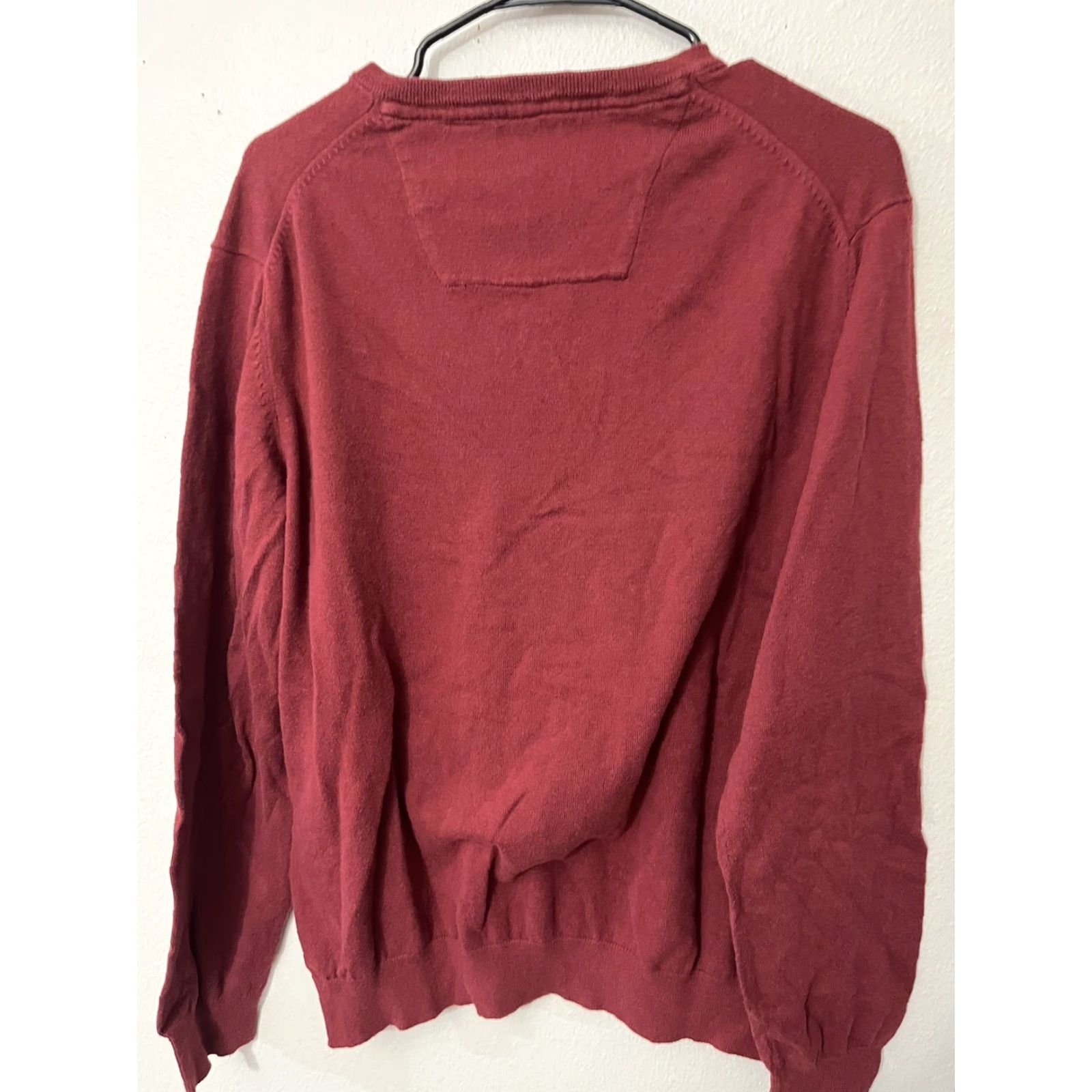 Izod IZOD Sweater Shirt Pullover V-Neck Long Sleeve XL Red Men's Knit Logo 90s Classic Golf v-neck pullover sweater (XL Red) Mens Size US XL / EU 56 / 4 - 2 Thumbnail