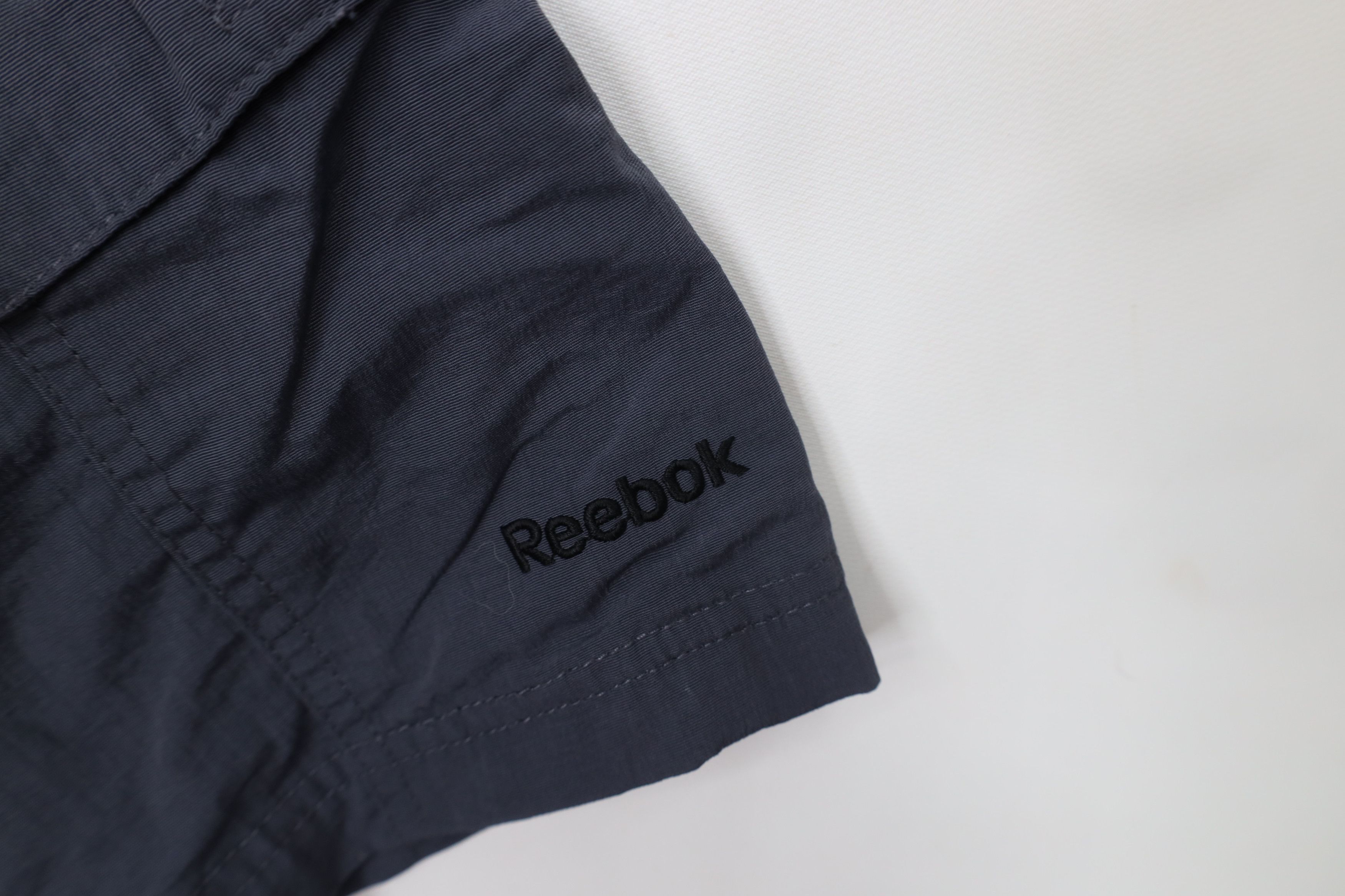 Reebok Vintage Reebok Spell Out Above Knee Cargo Shorts Gray Nylon Size US 32 / EU 48 - 5 Thumbnail