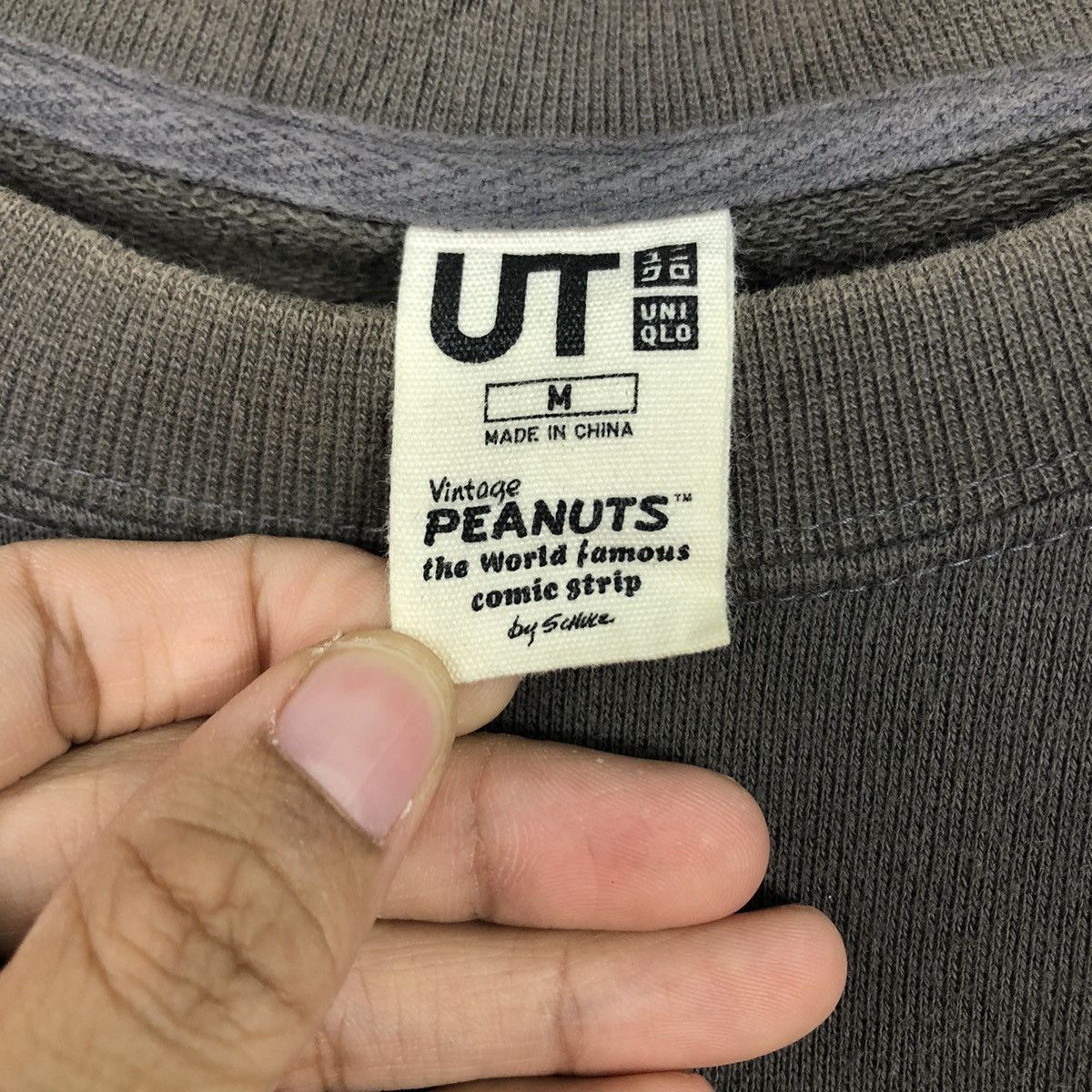 Japanese Brand Vintage Uniqlo UT First Beagle on the Moon Snoopy Sweatshirt Size US M / EU 48-50 / 2 - 13 Thumbnail