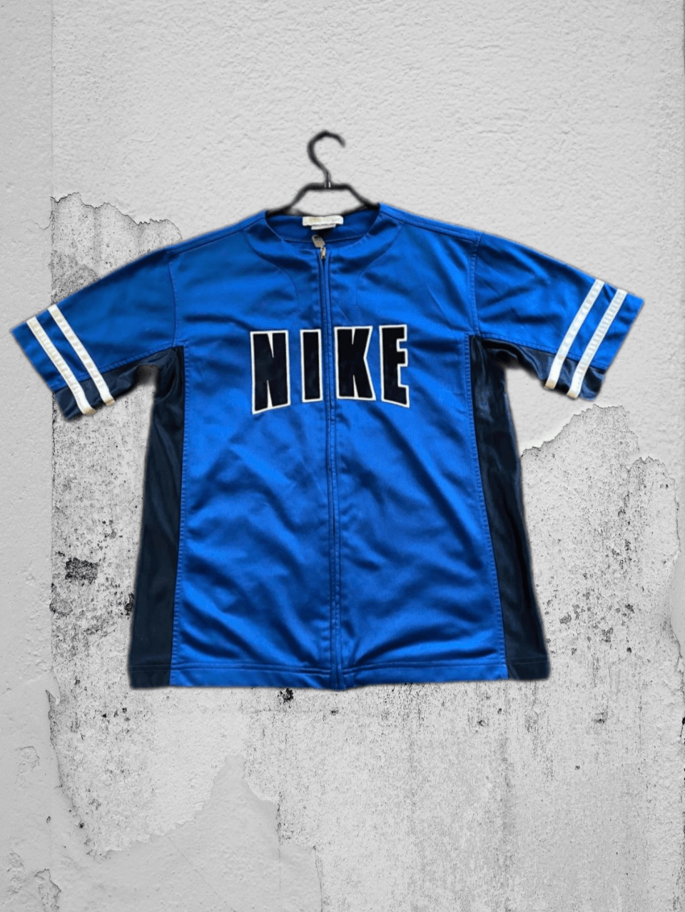 Nike × Vintage Vintage Nike Spell Out Big Logo Tee Shirt Size US L / EU 52-54 / 3 - 1 Thumbnail