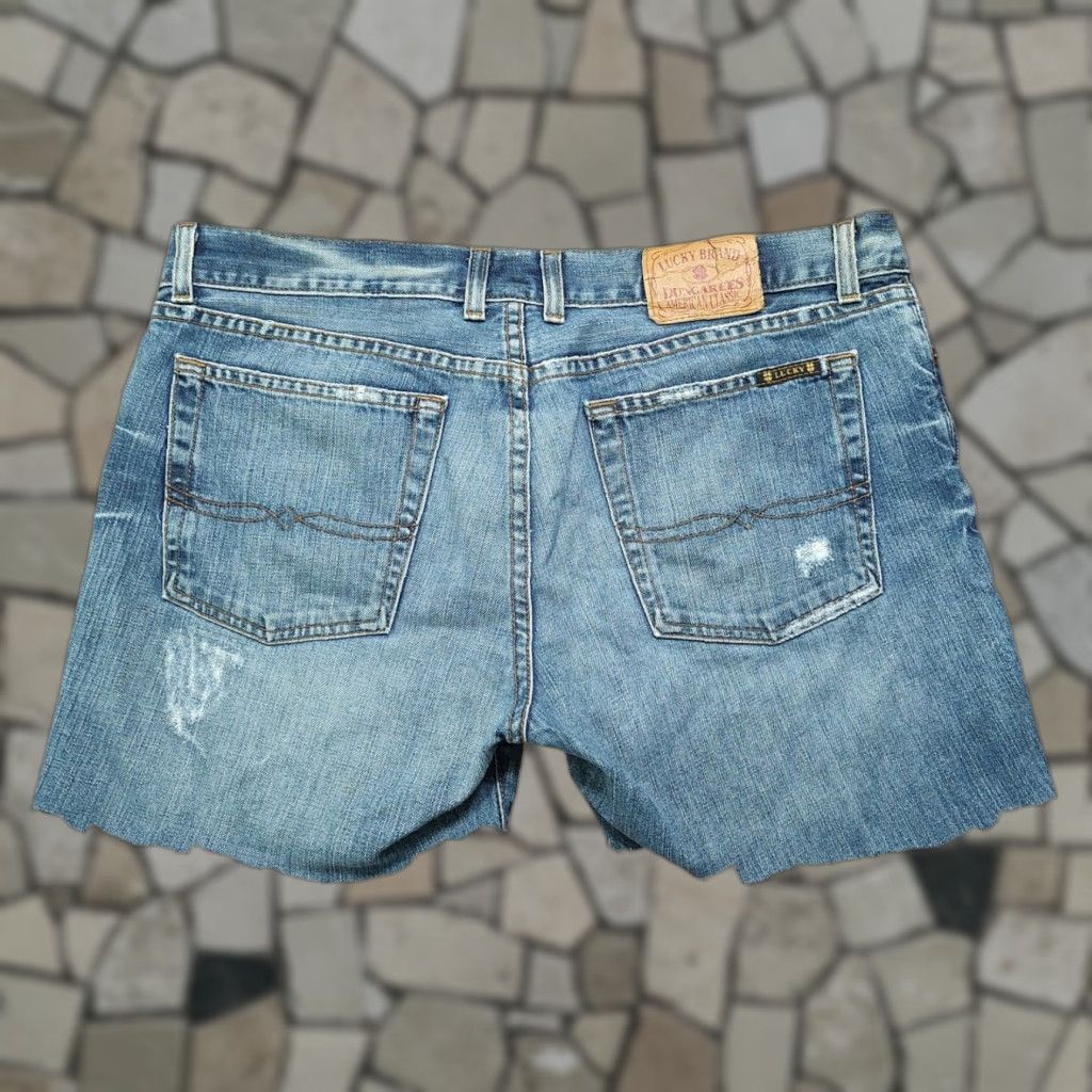 Lucky Brand VTG Lucky Brand Denim Shorts Cut Off 14/32 Womens 5-Pocket Button USA Blue 100% Cotton 90s Cowgirl Style Womens) Size 36" / US 14 / IT 50 - 1 Thumbnail