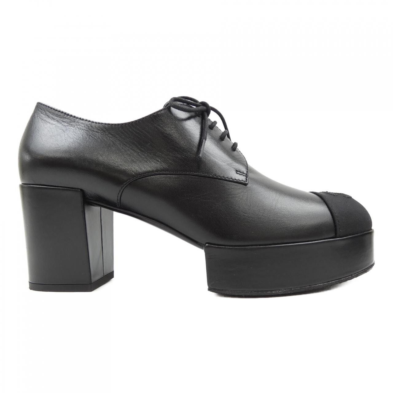 Chanel Chanel Chanel G45262B14527 Shiny Goatskin Shoes Leather Shoes DUTY FREE for USA Size ONE SIZE - 1 Thumbnail