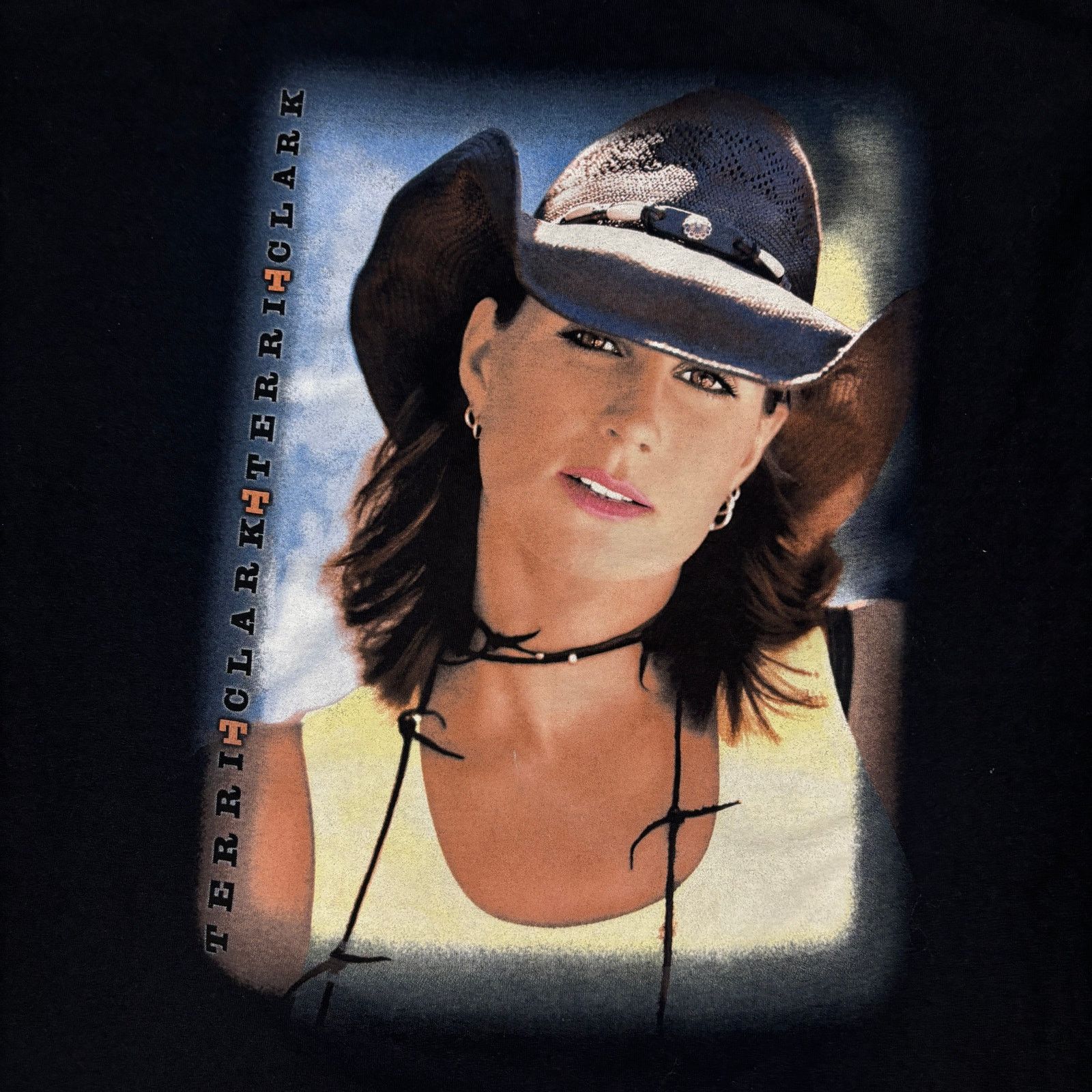 Gildan vintage y2k 2005 Terri Clark tour tshirt gildan XL retro Size US XL / EU 56 / 4 - 3 Thumbnail