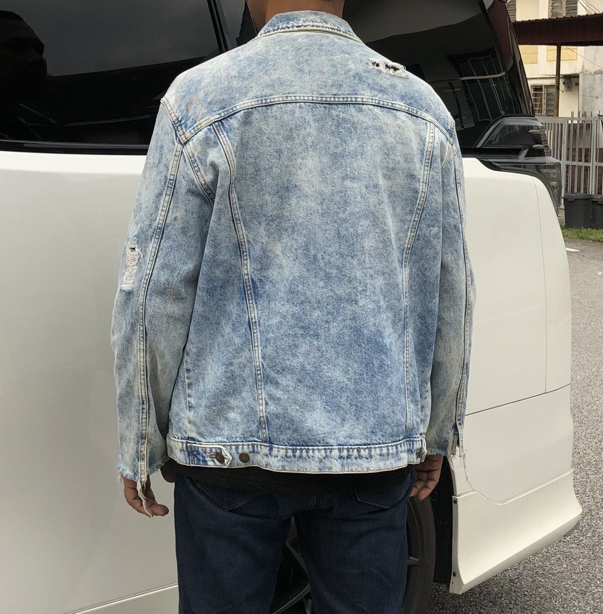 H&M DIVIDED H&M Jeans Distressed Wash Blue Denim Jacket Size US L / EU 52-54 / 3 - 6 Thumbnail