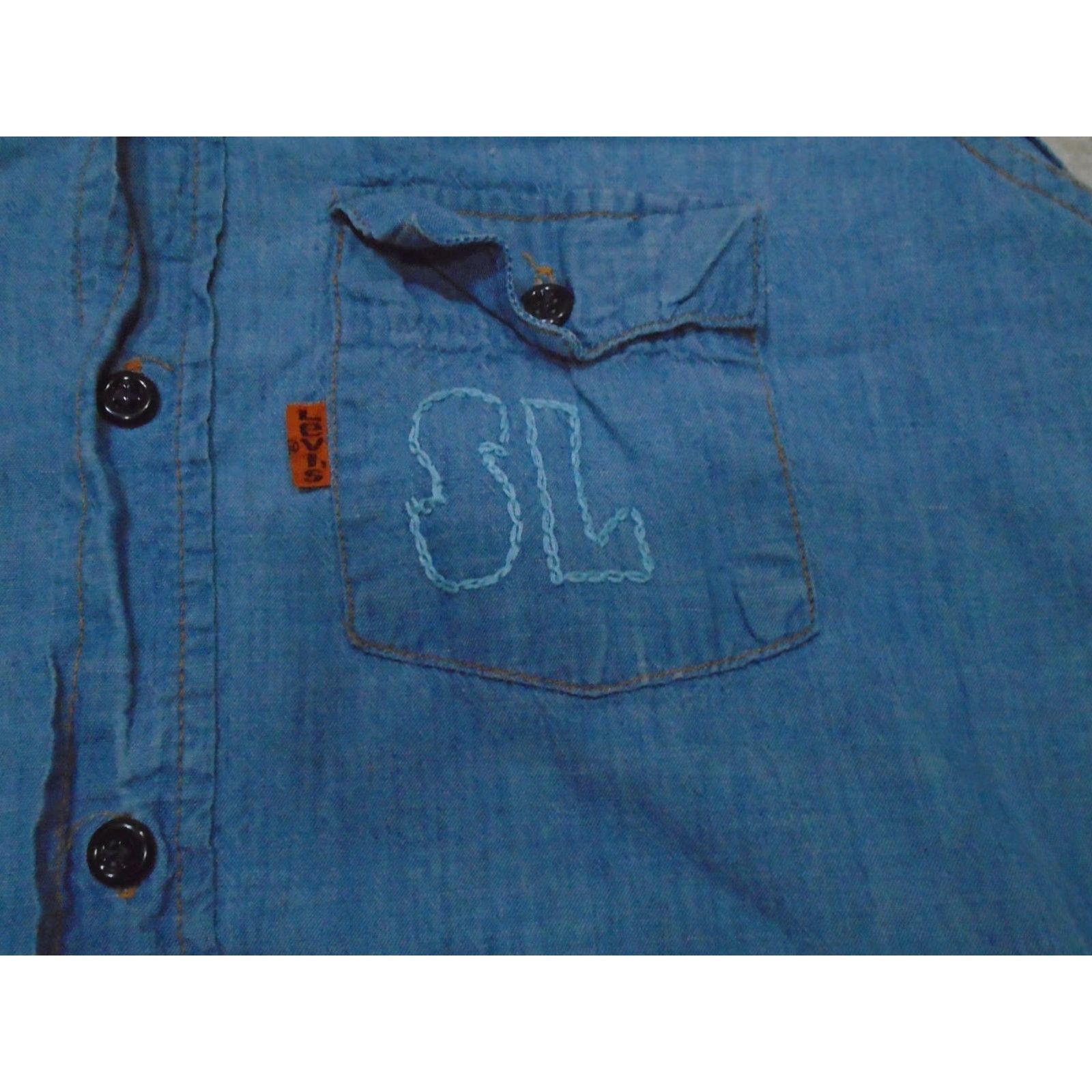 Levi's VINTAGE Levi's Button-Up Shirt Womens Large Blue Chambray Chain Stitch 70s Hippie Shirt Size L / US 10 / IT 46 - 5 Thumbnail