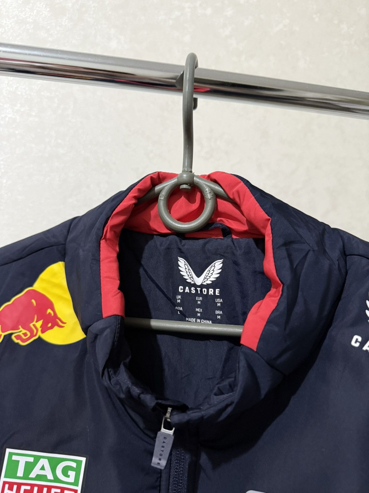Red Bull RED BULL RACING CASTORE FORMULA1 VEST SLEEVELESS 2024 HONDA Size US M / EU 48-50 / 2 - 7 Thumbnail