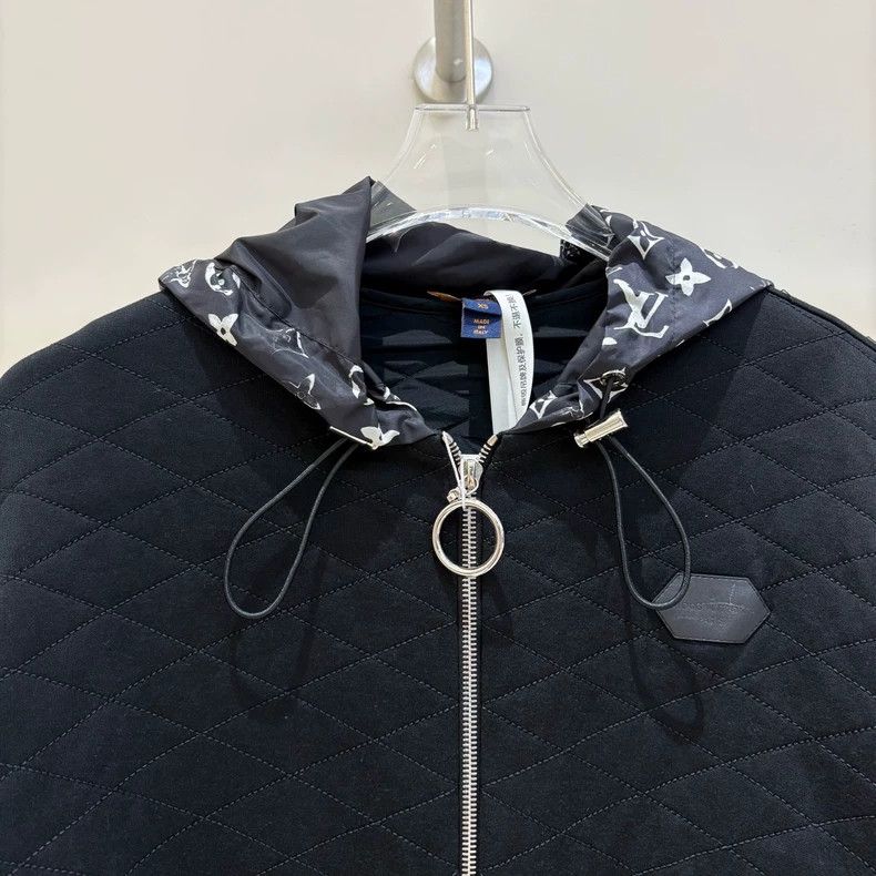 Louis Vuitton Louis Vuitton Black zippered, honed, presbyopic hooded jac Size XS / US 0-2 / IT 36-38 - 3 Thumbnail