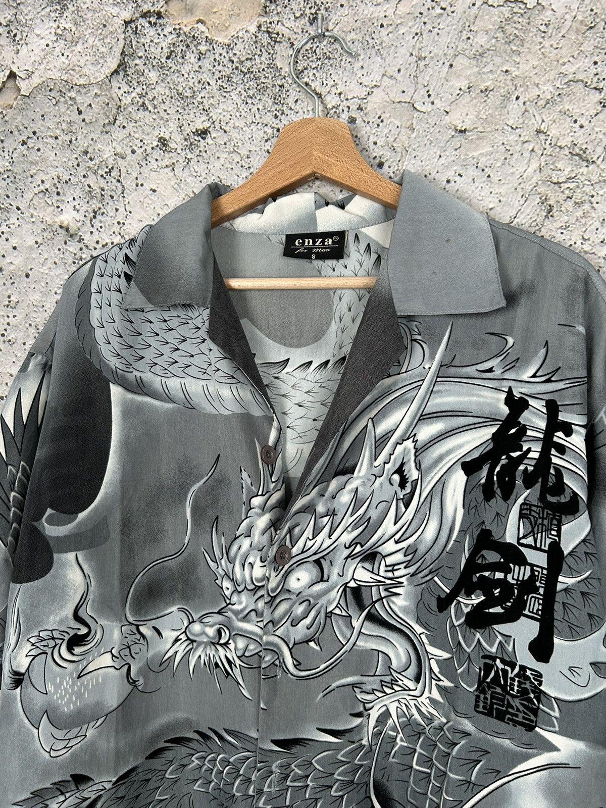 Japanese Brand Vintage Dragon Shirt Japanese Alternative Grunge Rock Size US S / EU 44-46 / 1 - 3 Thumbnail